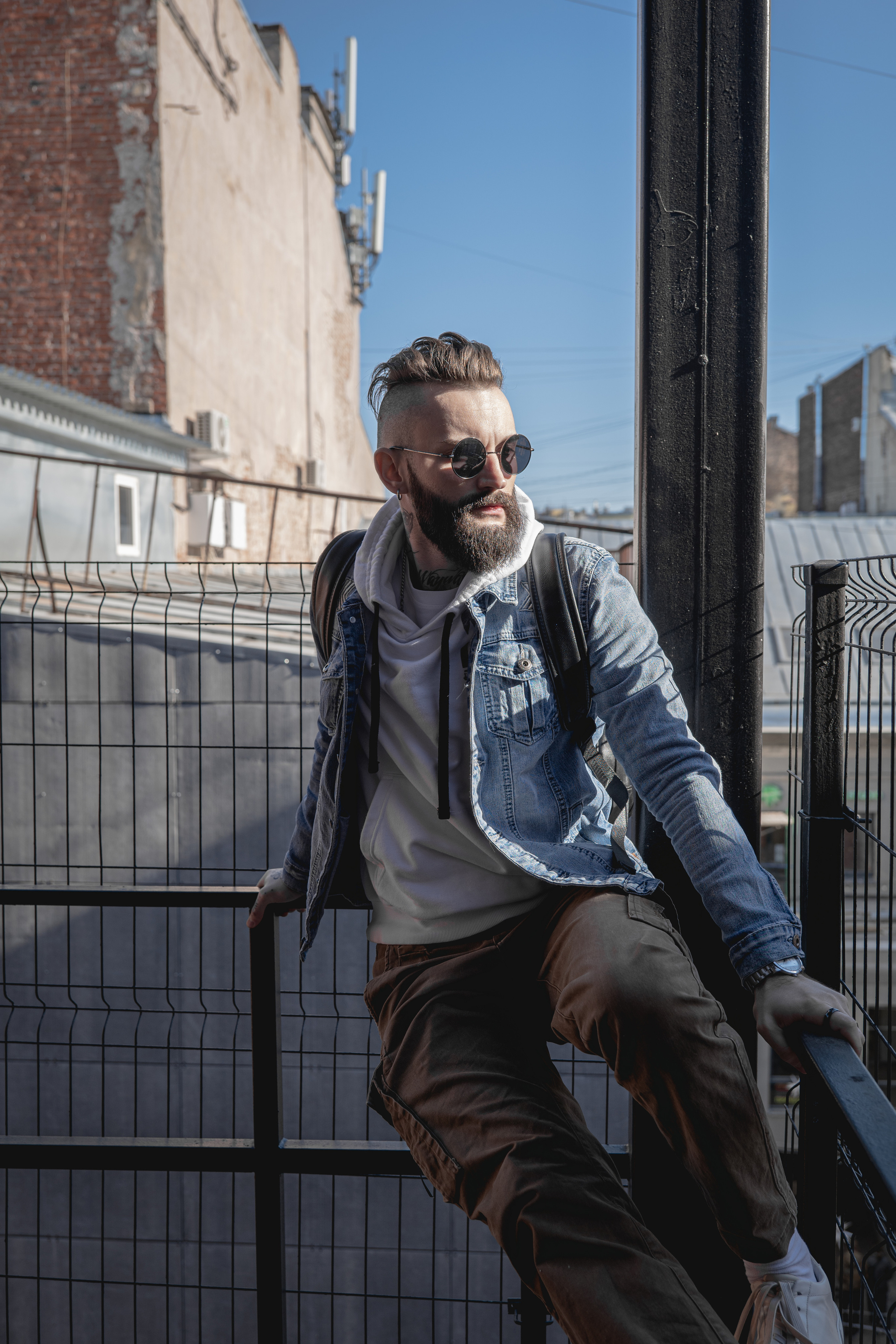 Кирилл, пространство Бергольтц. Фотосессия в Спб в студии, фотограф Панютина Марина