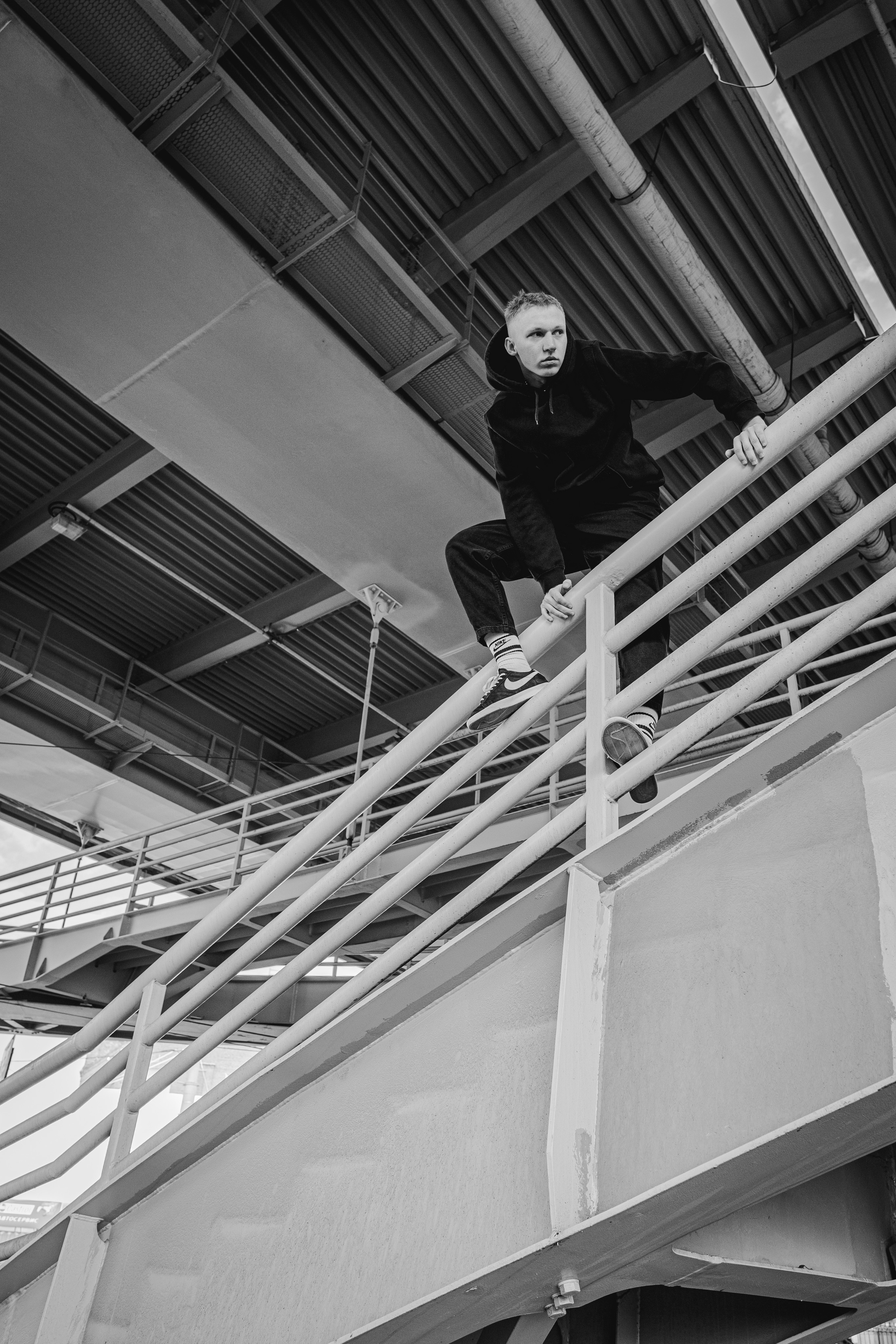 Богдан — Мост Бетанкура. Фотосессия в Спб в студии, фотограф Панютина Марина