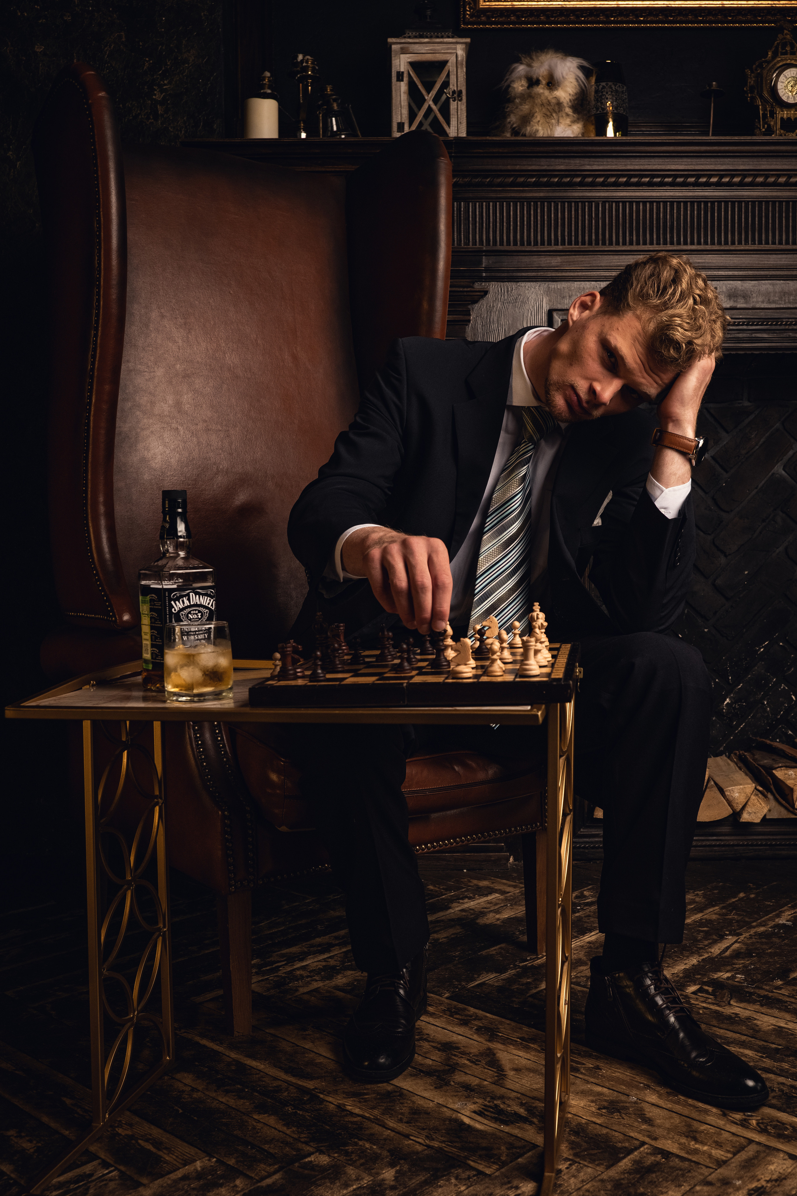 Деловой портрет в стиле «английский кабинет». Фотосессия в Спб в студии, фотограф Панютина Марина