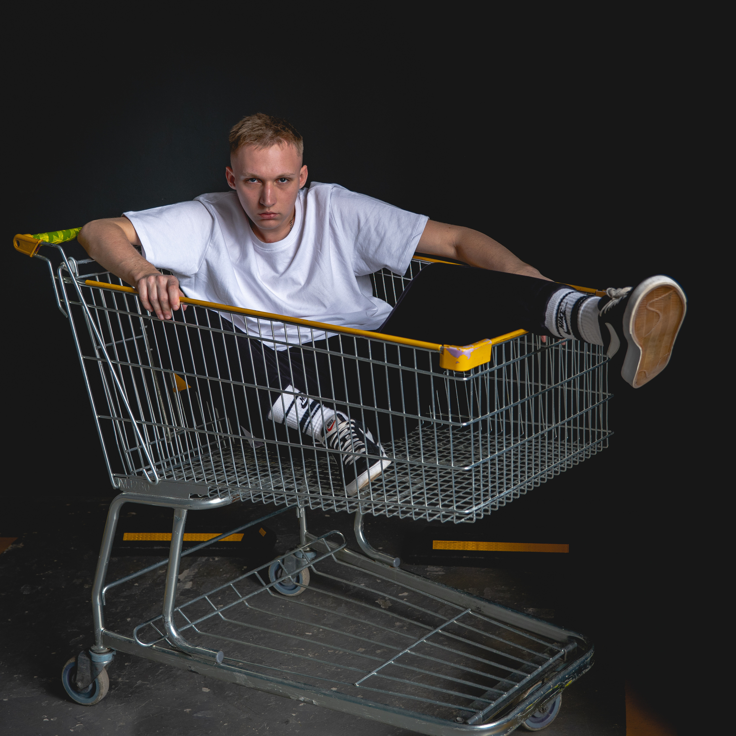 Богдан. Контент для ведения социальных сетей. Фотосессия в Спб в студии, фотограф Панютина Марина