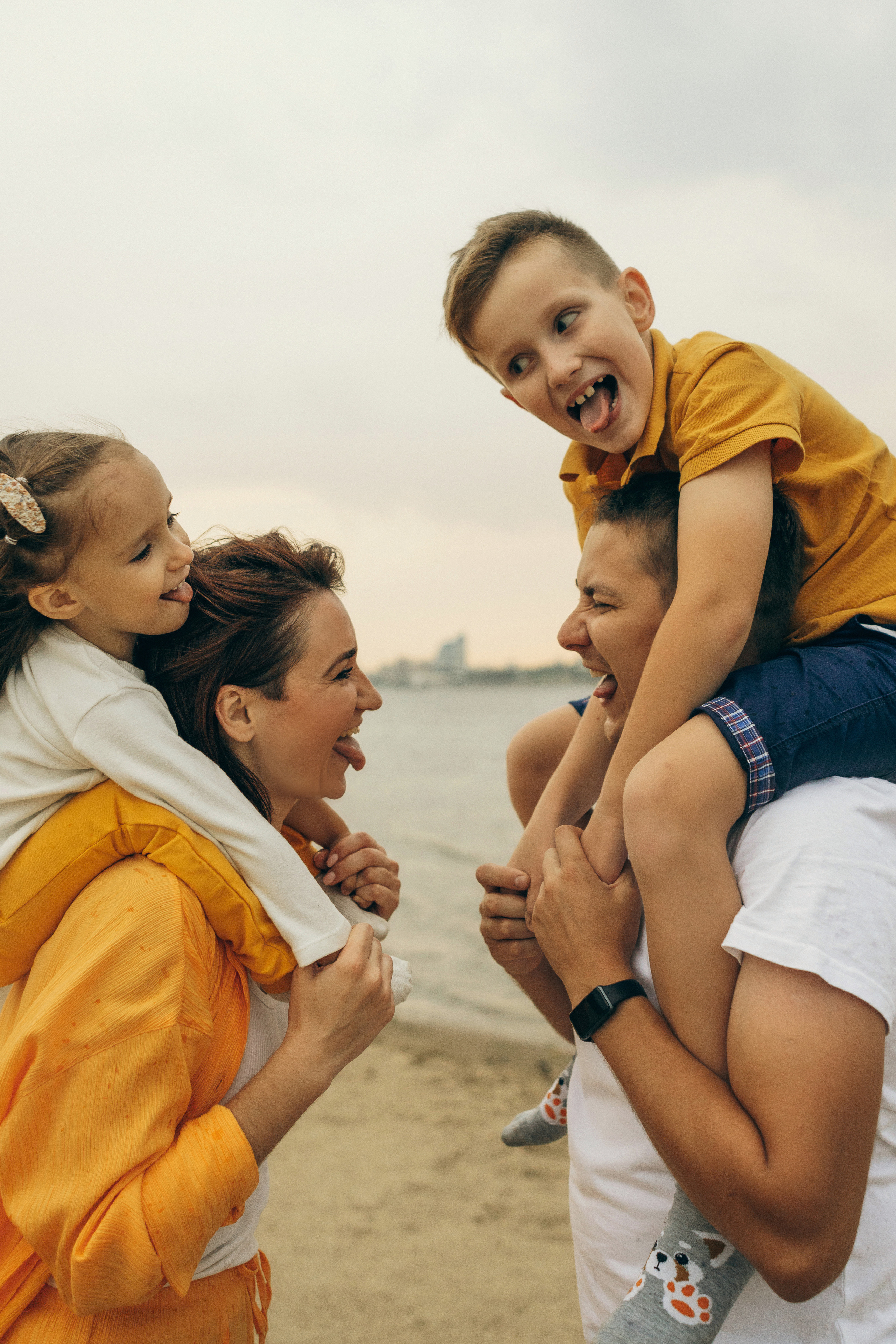 Наталья, Денис, Мирон и Алёна. Семейный фотограф и детский фотограф в Волгограде Алеся Бутакова — дет