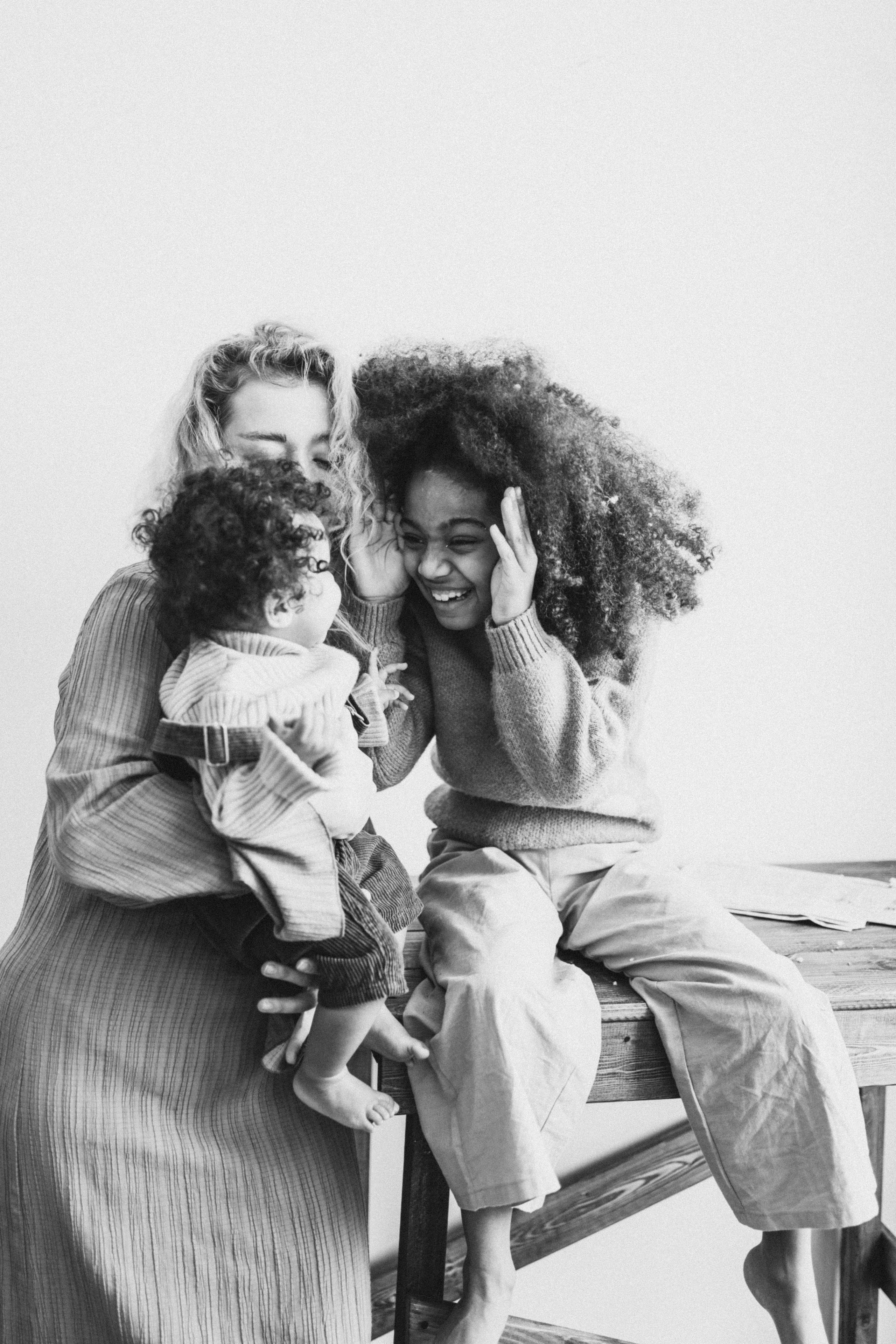 Девочки в мимозе. Семейный и детский фотограф и видеограф в Москве, Серпухове и Тарусе Валерия Сорокина