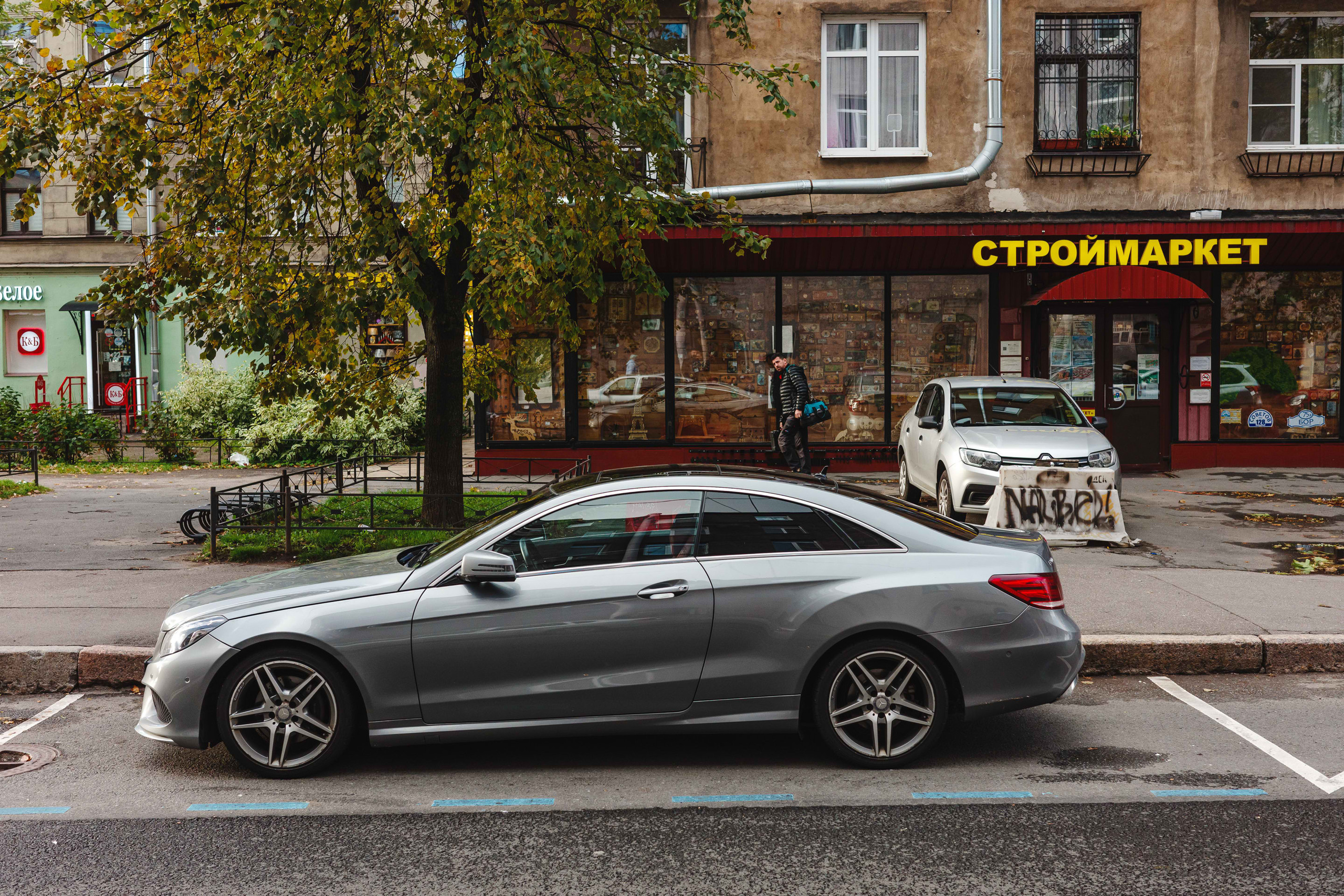 2023.10 — Тест Ricoh GRIIIx. Фотограф Алексей Алексеев