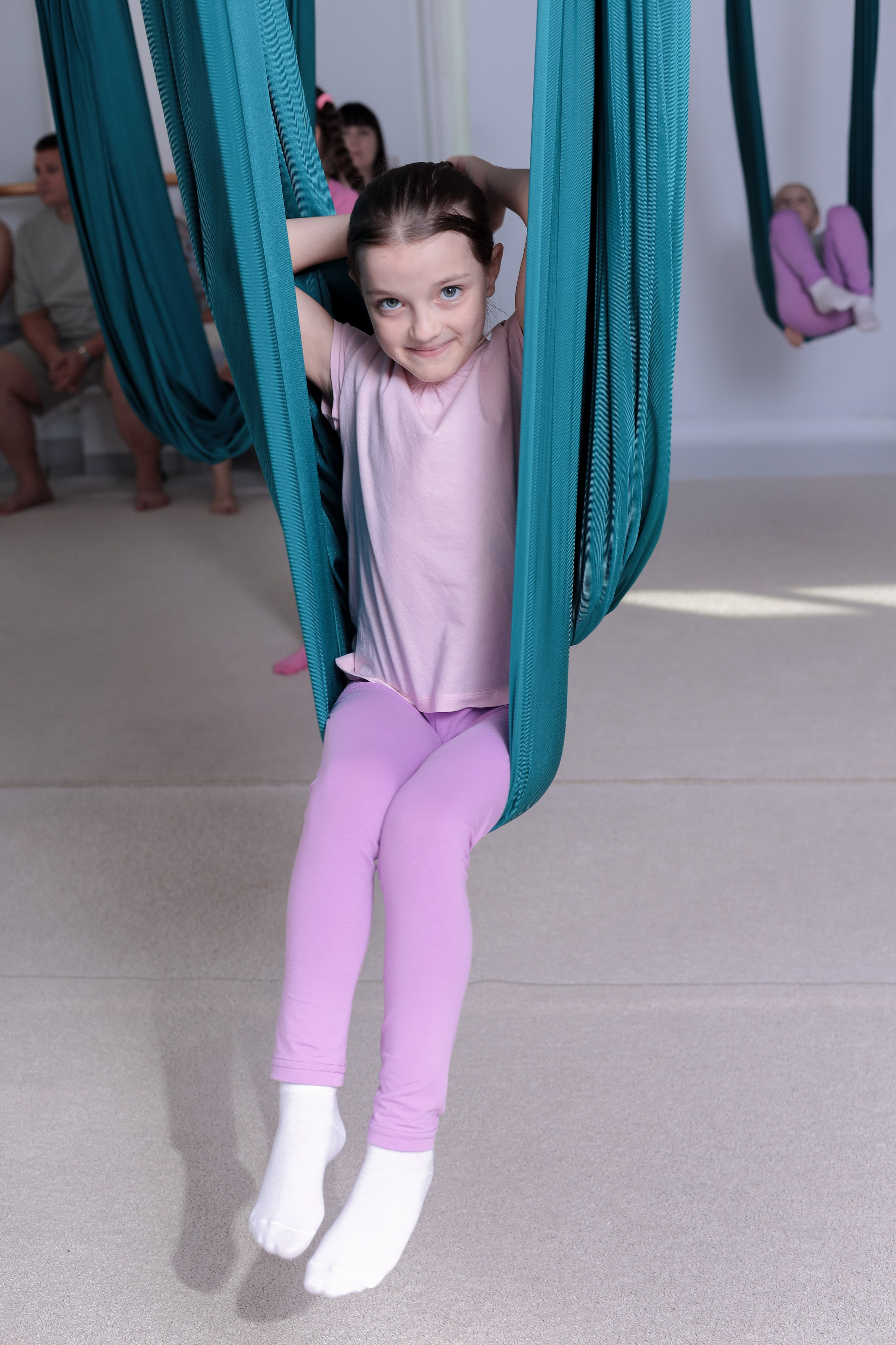 Детская аэройога. Фотограф Надршина Лилия