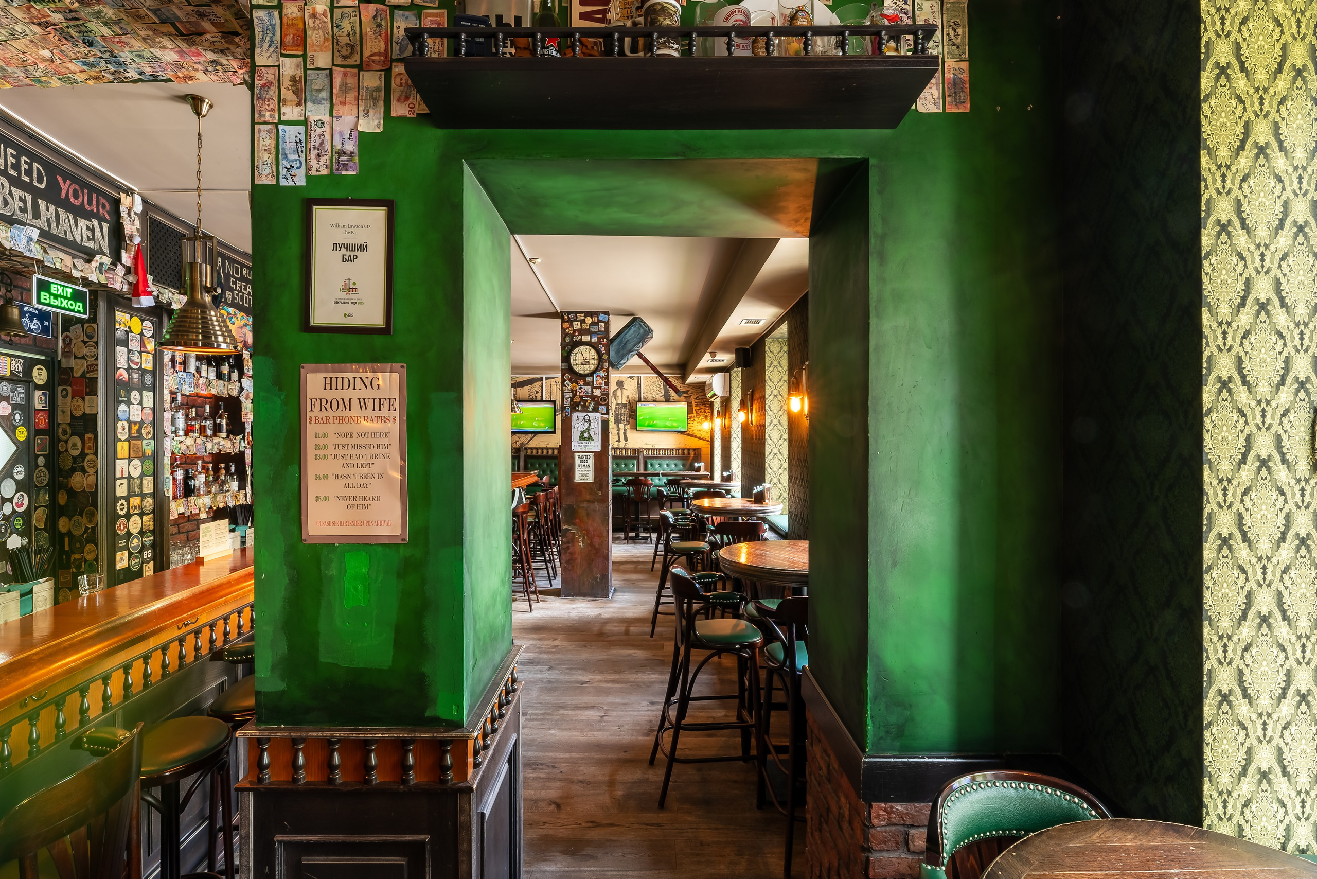 Алматы, William Lawson's 13 — легендарный паб, открытый в 2015 году, ставший вторым домом для многих алматинцев, Алматы, июнь 2024. Интерьерный фотограф Алматы