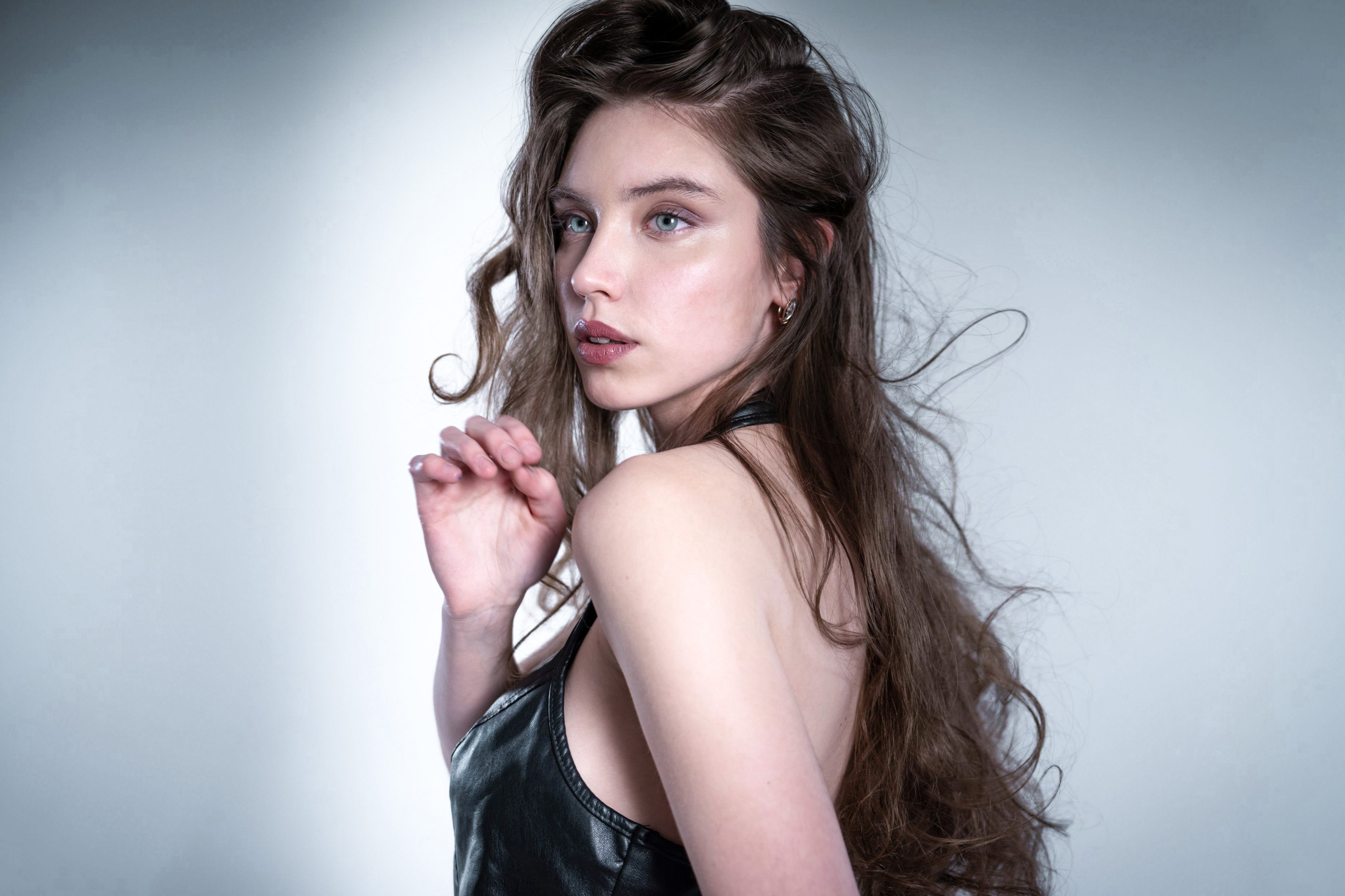 Коммерция leather. Костюмер, художник кино и телевидения в спб