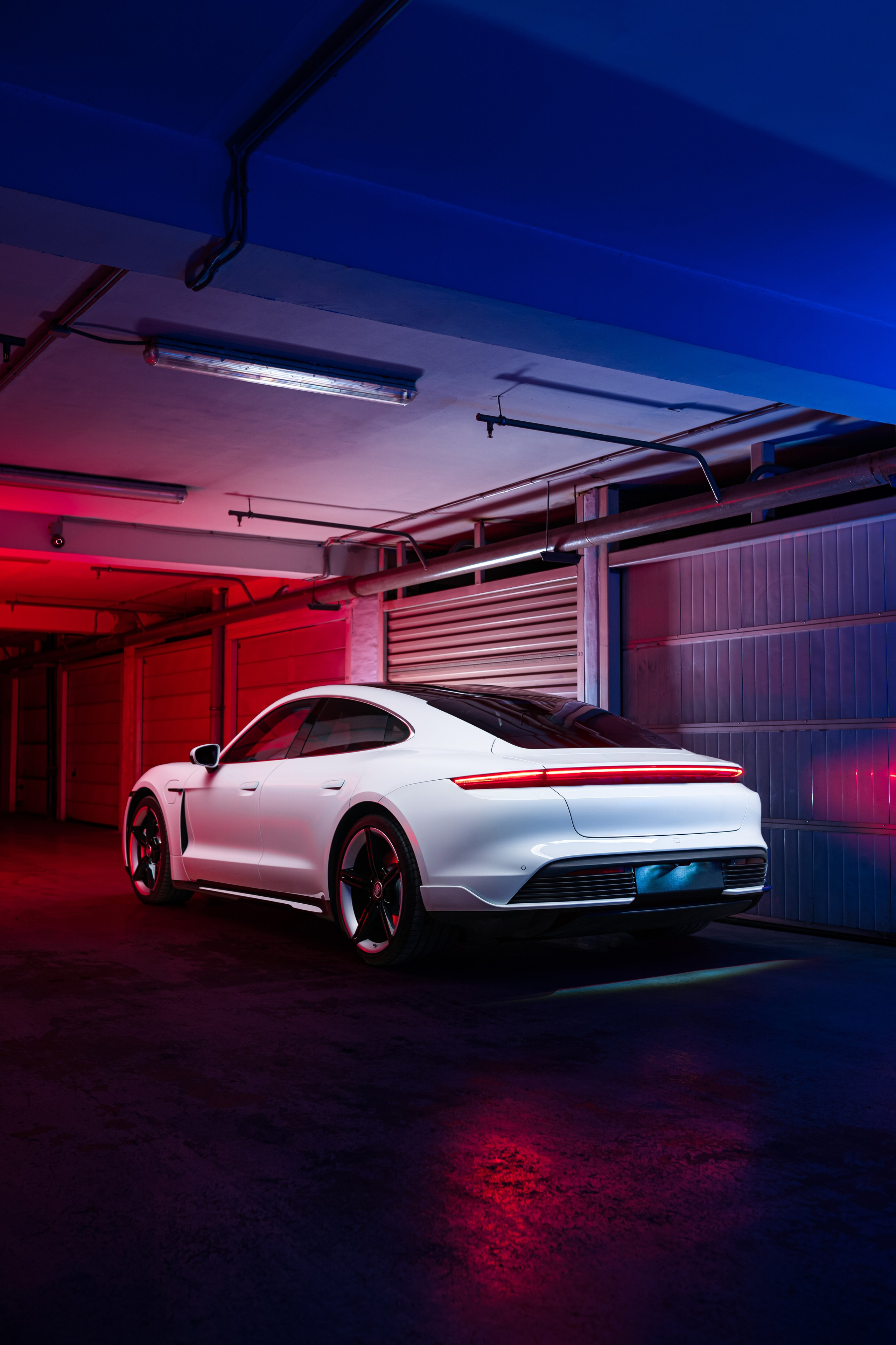 Porsche Taycan 4S. Автомобильный фотограф в Москве | Базилев Александр