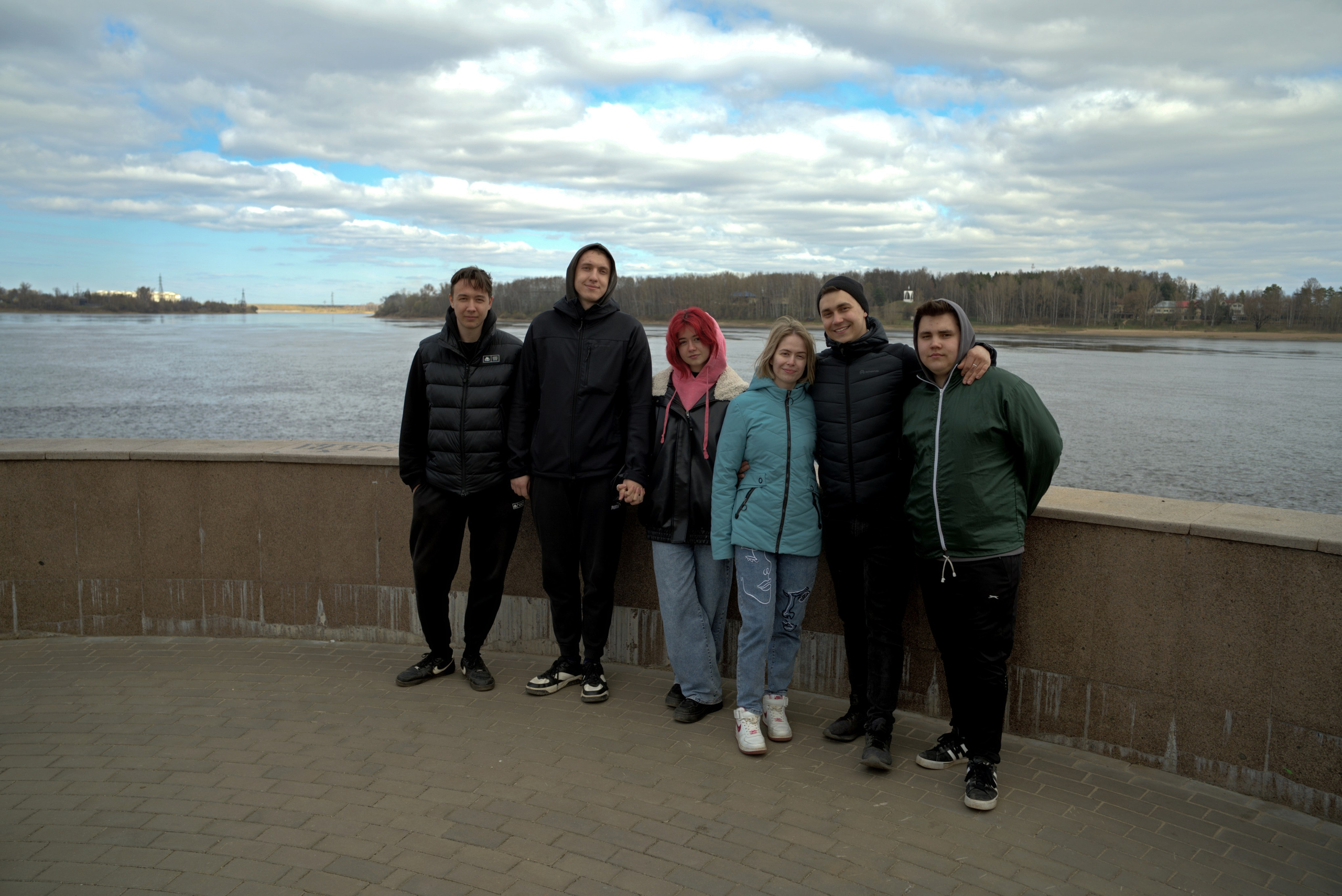 2026_04_19 Второй заезд Кунцевых, любовь и голуби. Городок на Волге