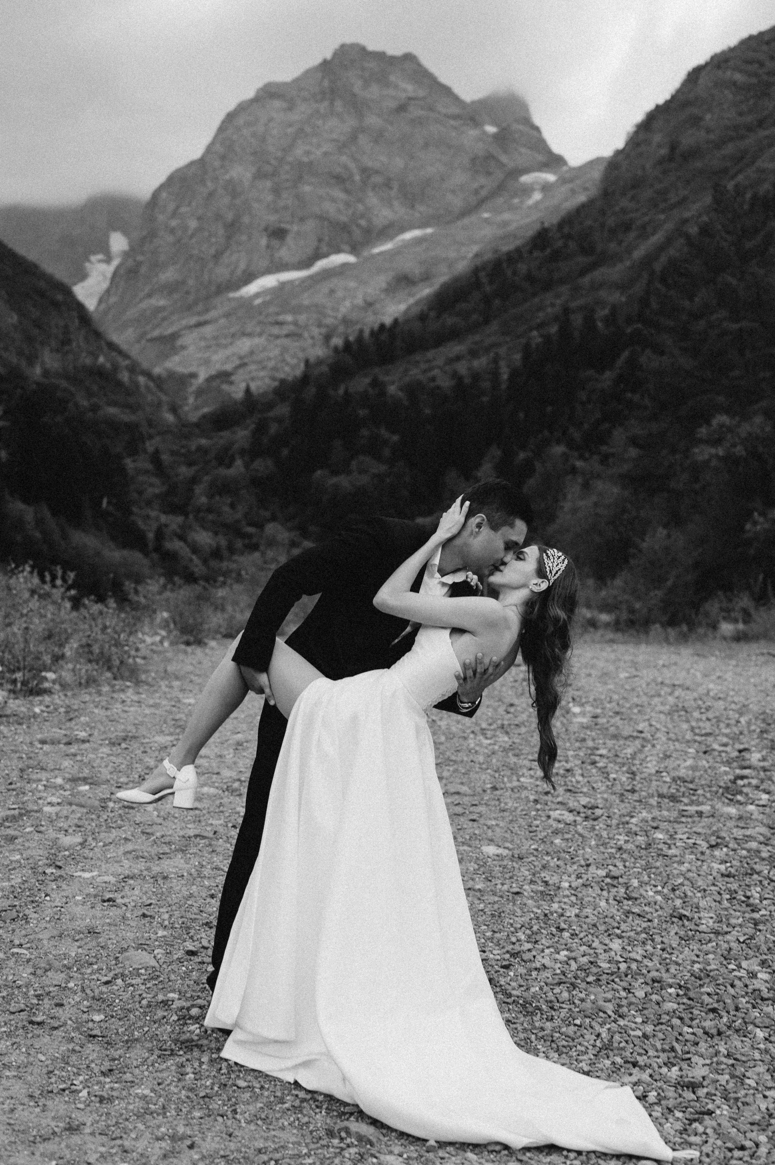 Горная свадьба Рината и Регины (09.09.24). Свадебный и travel фотограф в Волгограде, Сочи, Домбае, Европе