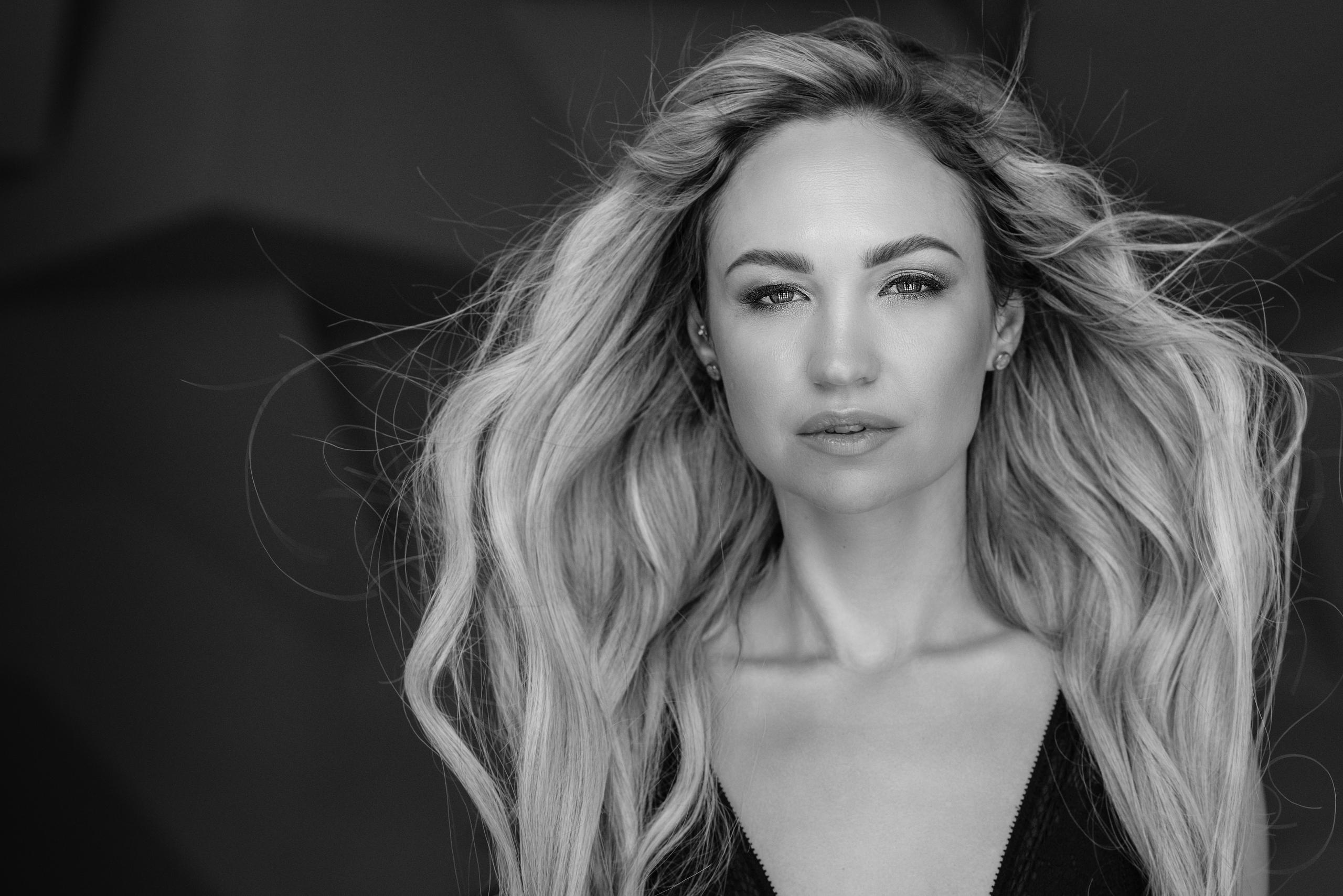 Индивидуальная фотосессия в Алматы. Фотограф в Алматы Новгородская Мария