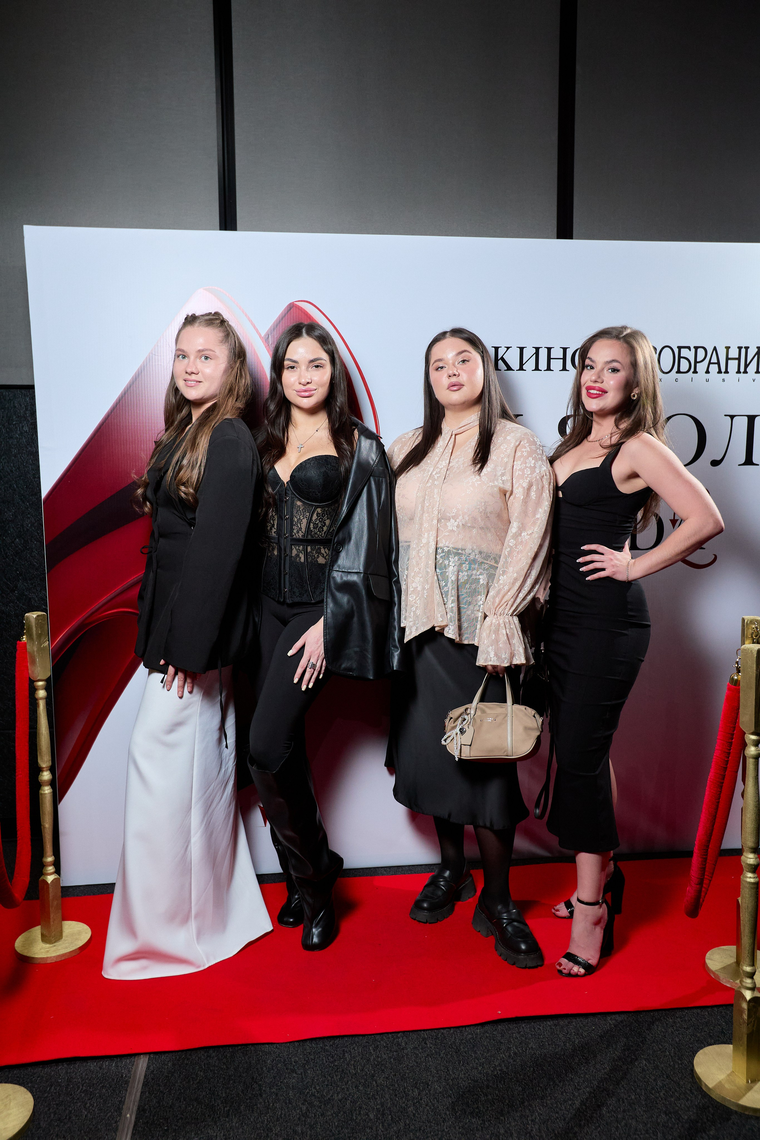 СОБРАНИЕ х ДЬЯВОЛ НОСИТ PRADA 2. СВОИ. ФОТООТЧЕТЫ-СОБЫТИЯ-МЕСТА