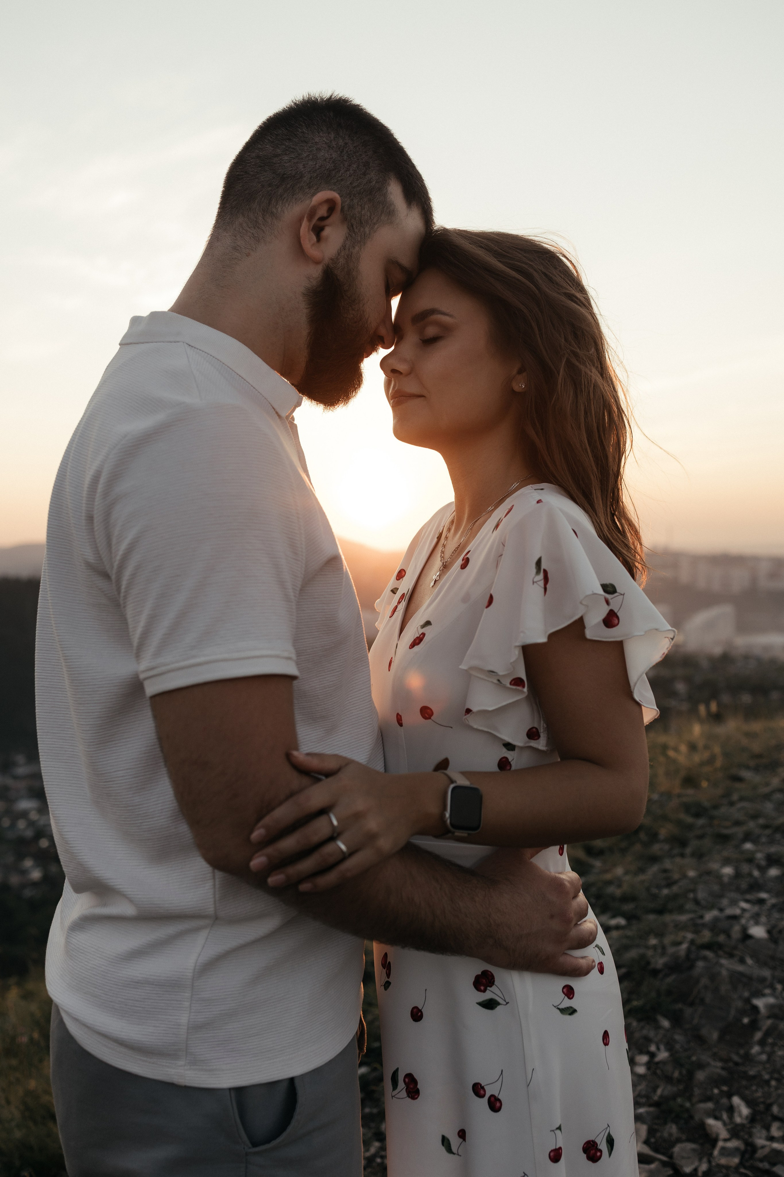 Love story фотосессии в Красноярске. Подбор локаций помощь в позировании