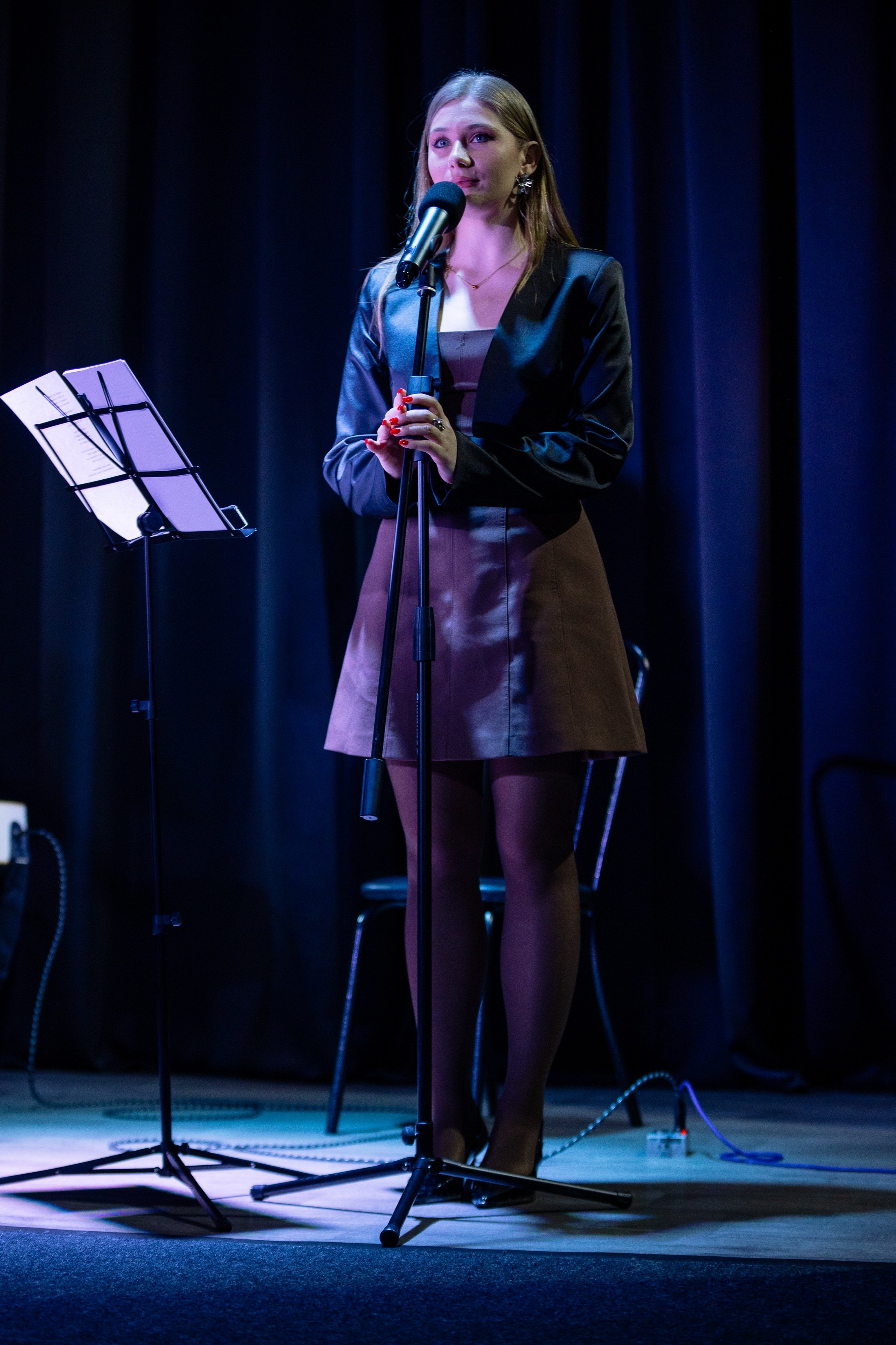 Поэтический вечер с Игорем Бушмелевым и Никой Станиславчик. Фотограф Юлия Мальцева