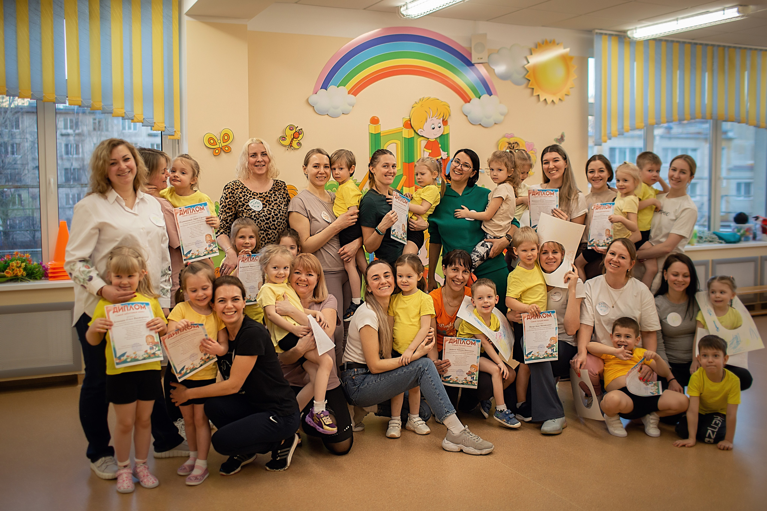 А ну-ка мамочки_2024 год. Семейный фотограф в Санкт-Петербурге