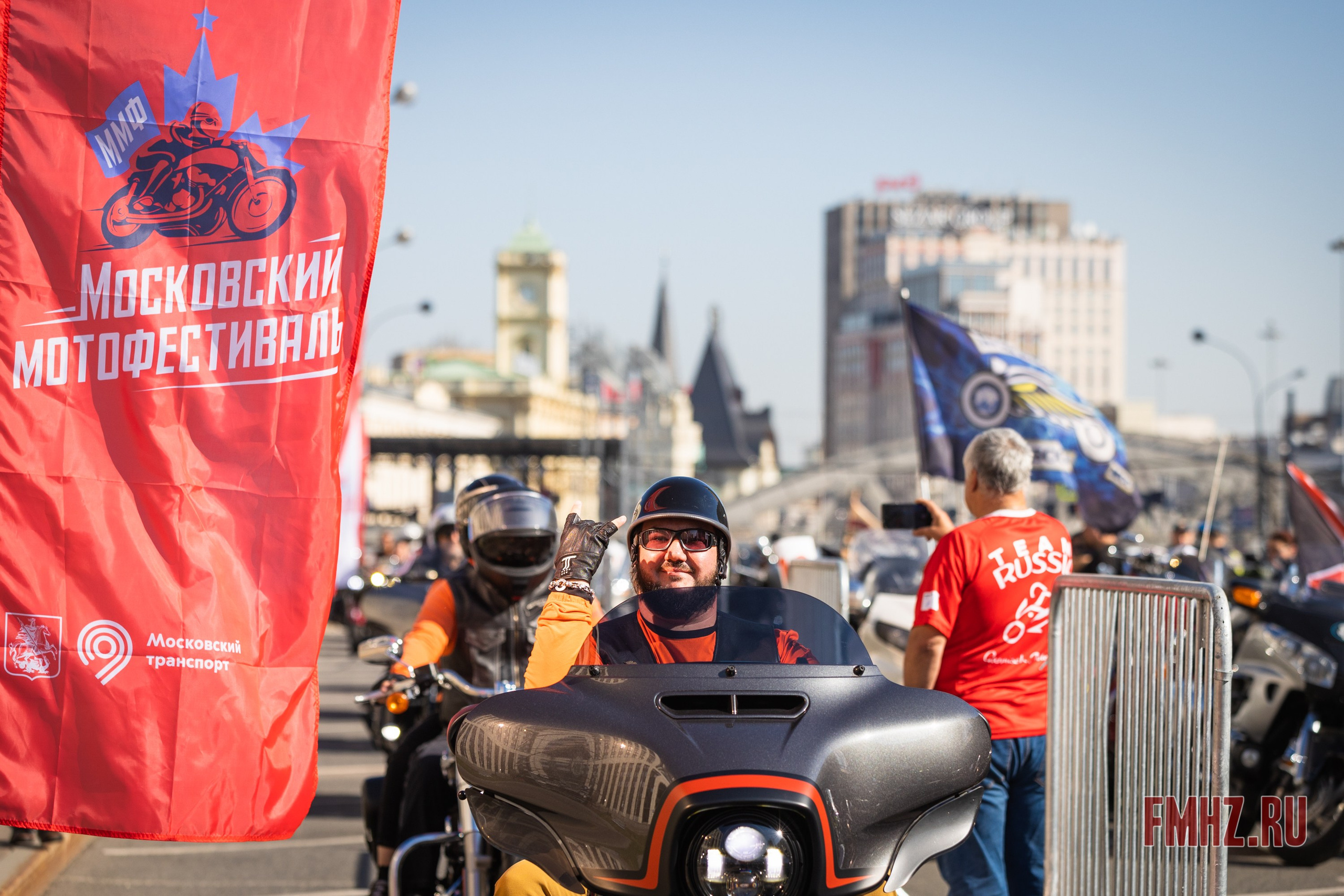 Закрытие Мотосезона 2023 на проспекте Академика Сахарова. Фотограф Владимир Охрименко