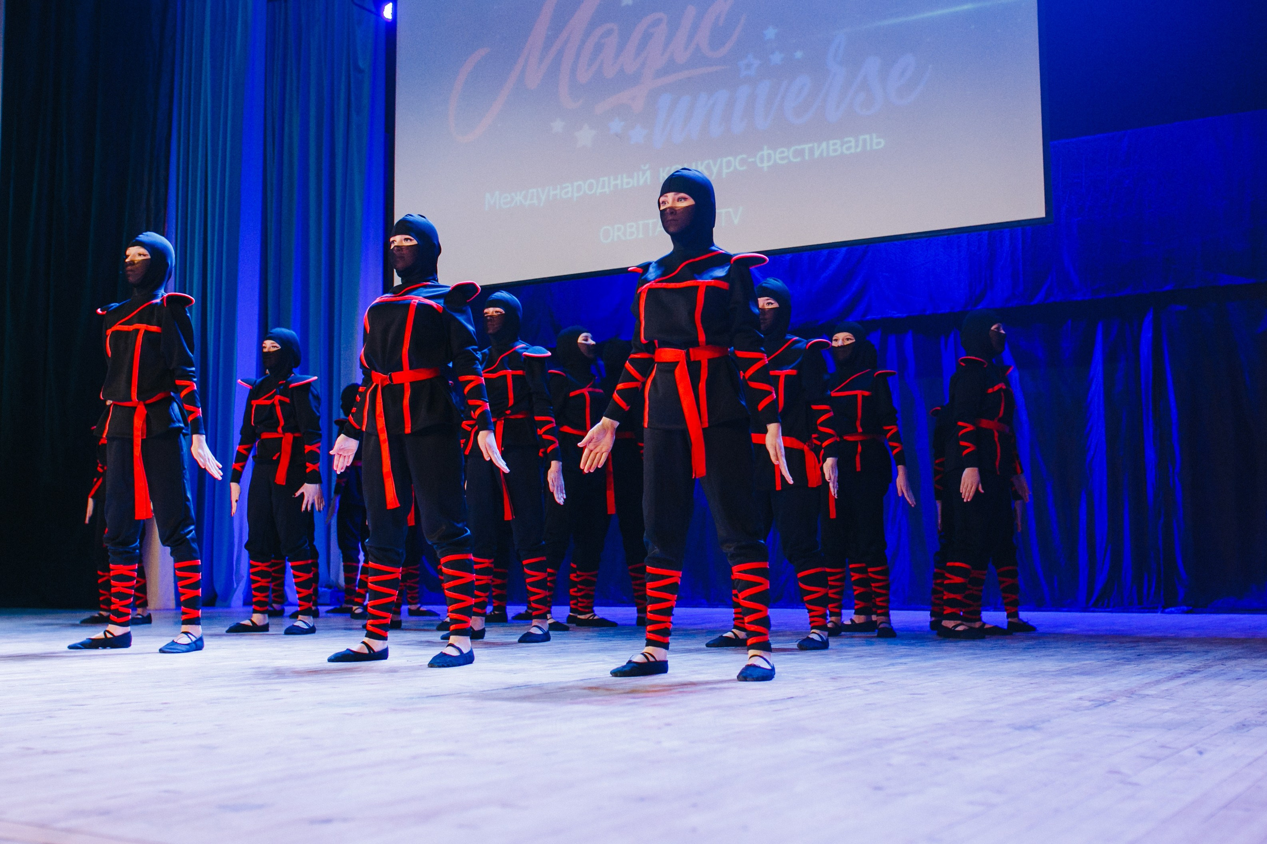 Концерты new line dance-magic universe-red. Фотограф в Новосибирске Ася Зверева