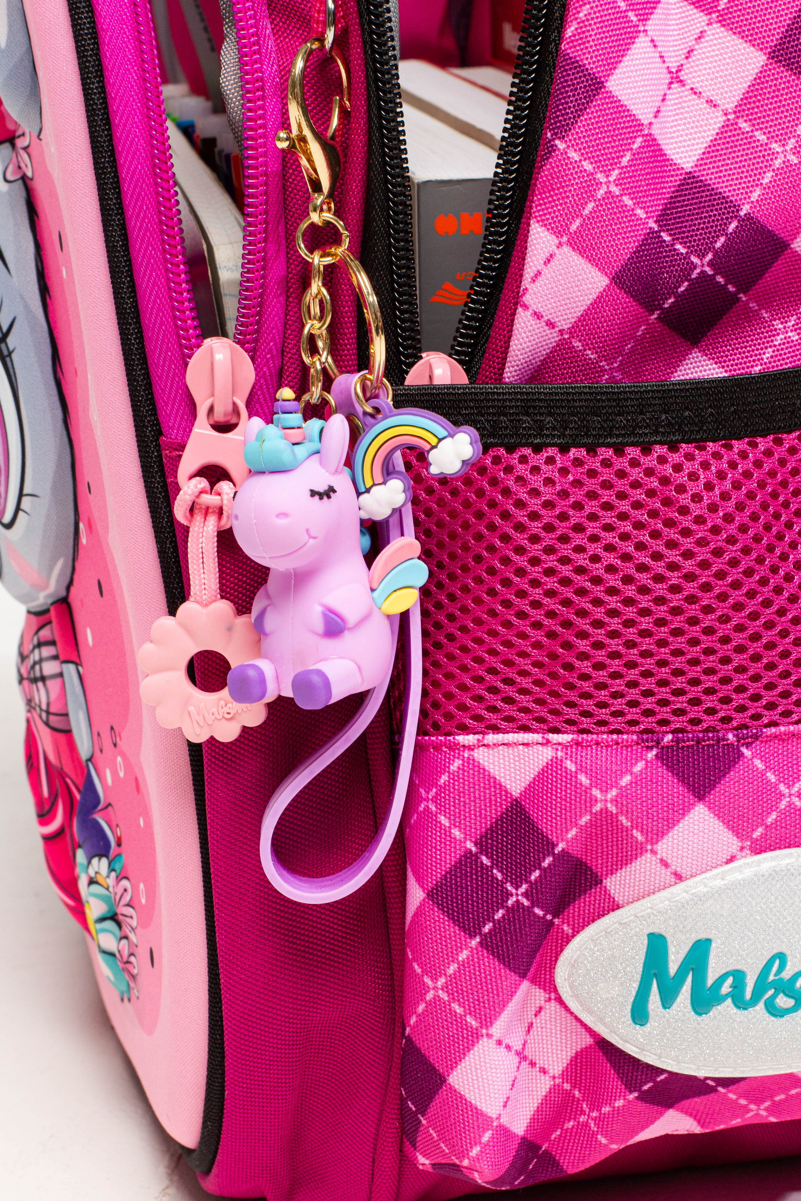 Школьные принадлежности. Фотограф Челябинск Эвелина Ганага, съемка для бизнеса и маркетплейсов