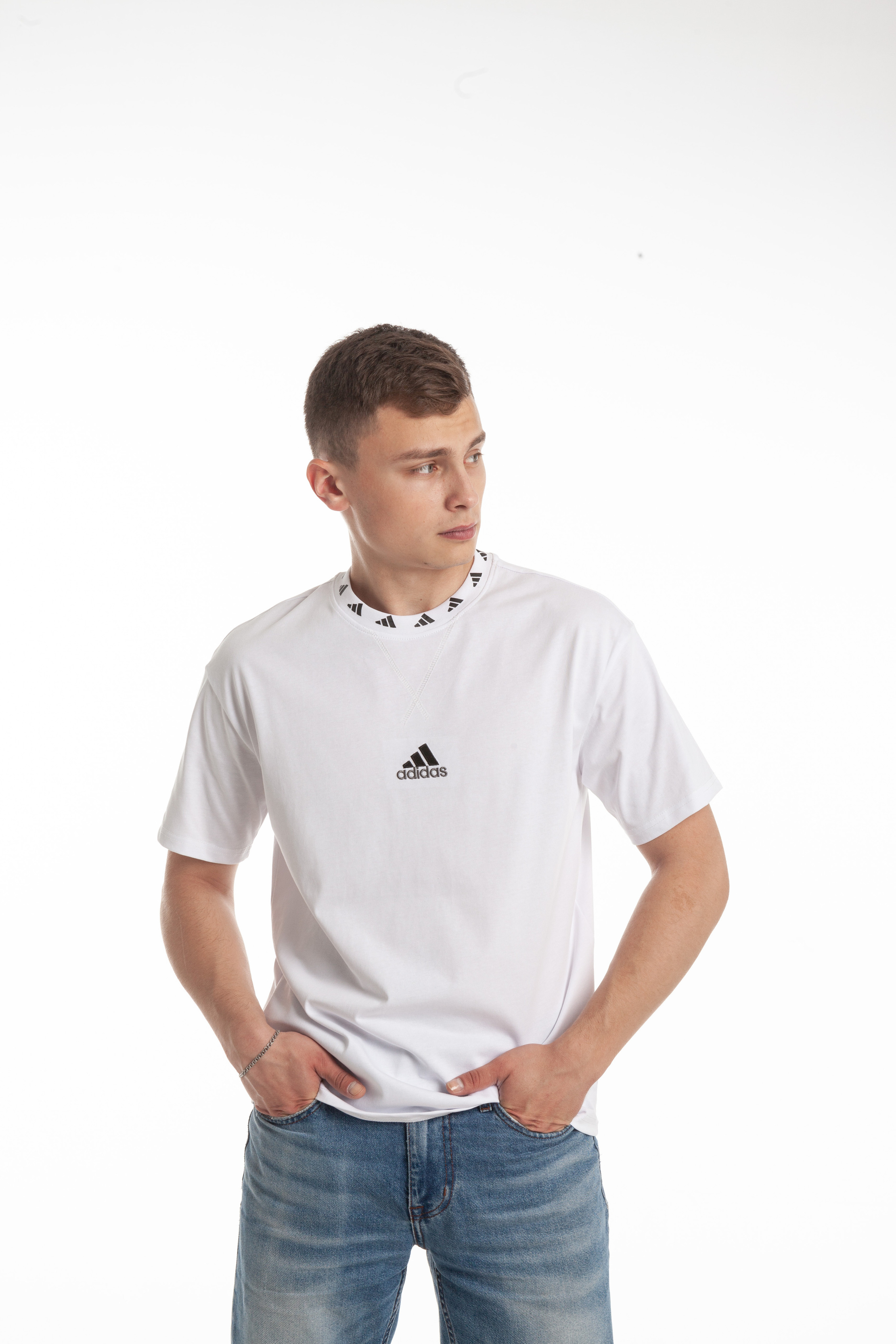 Бренд WHITESHOP. Фотограф Челябинск Эвелина Ганага, съемка для бизнеса и маркетплейсов