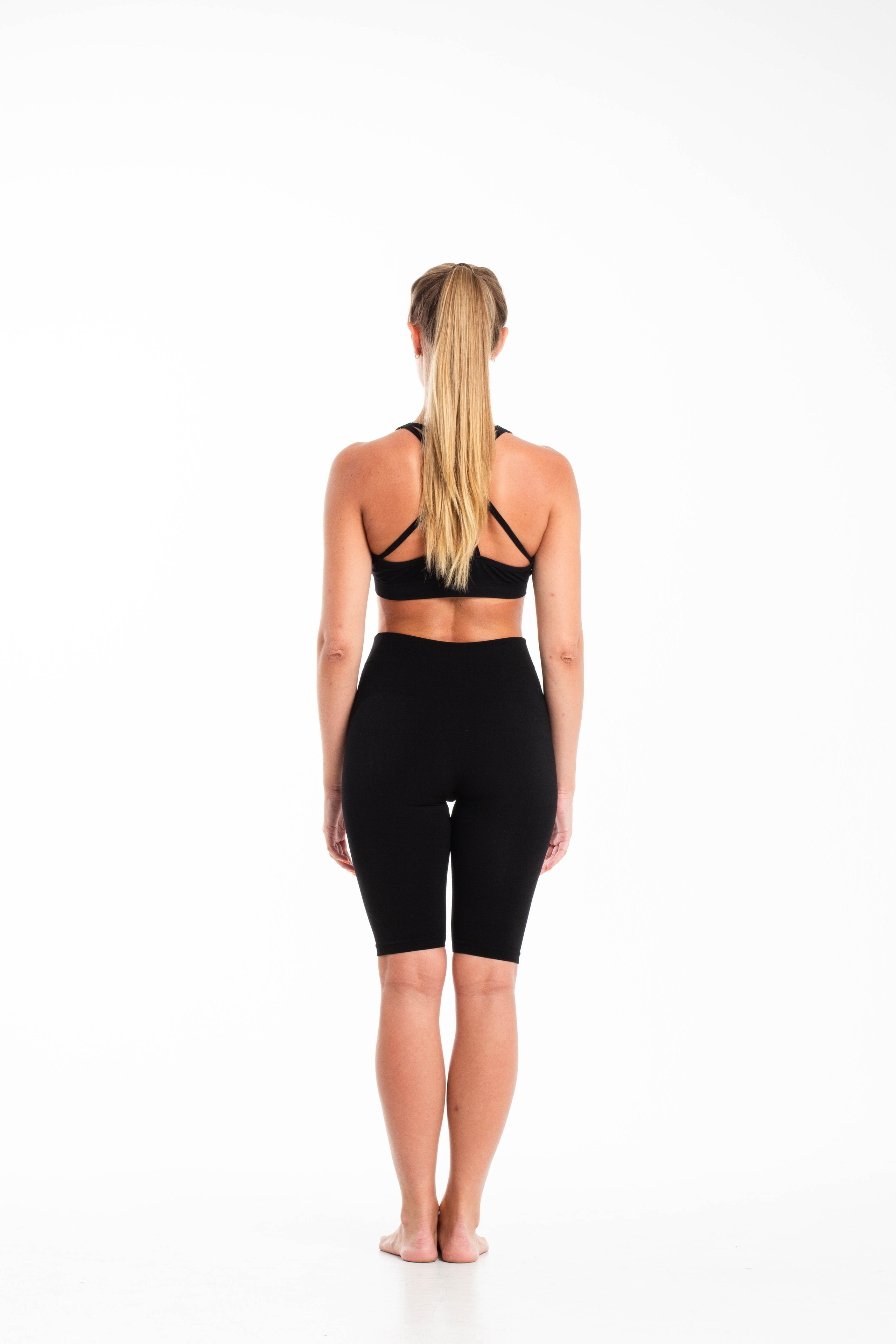 Спортивная одежда. Фотограф Челябинск Эвелина Ганага, съемка для бизнеса и маркетплейсов