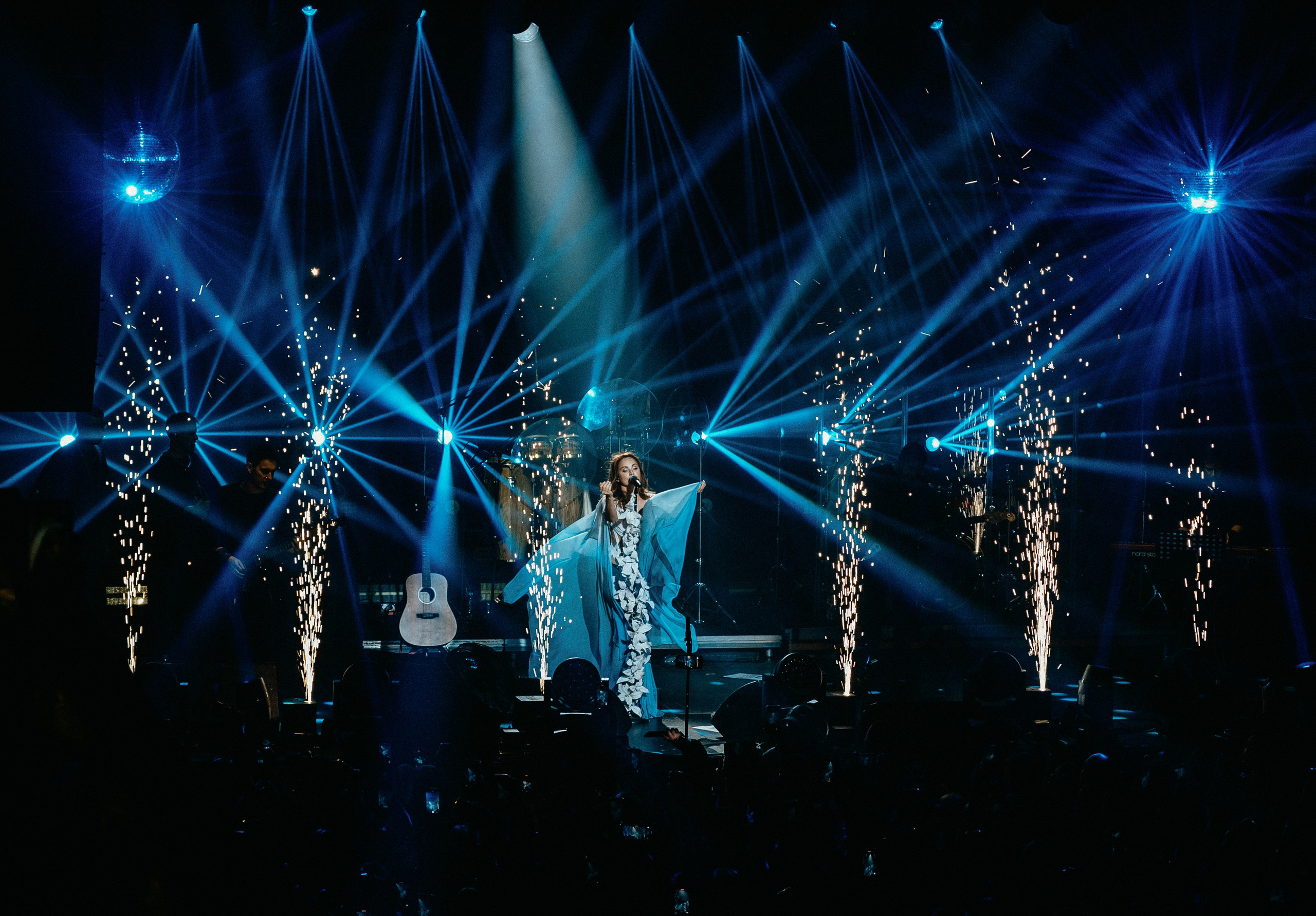 Концерт Максим в Санкт-Петербурге. Фотограф Елизавета Федосова. Репортажная съемка концерта. 