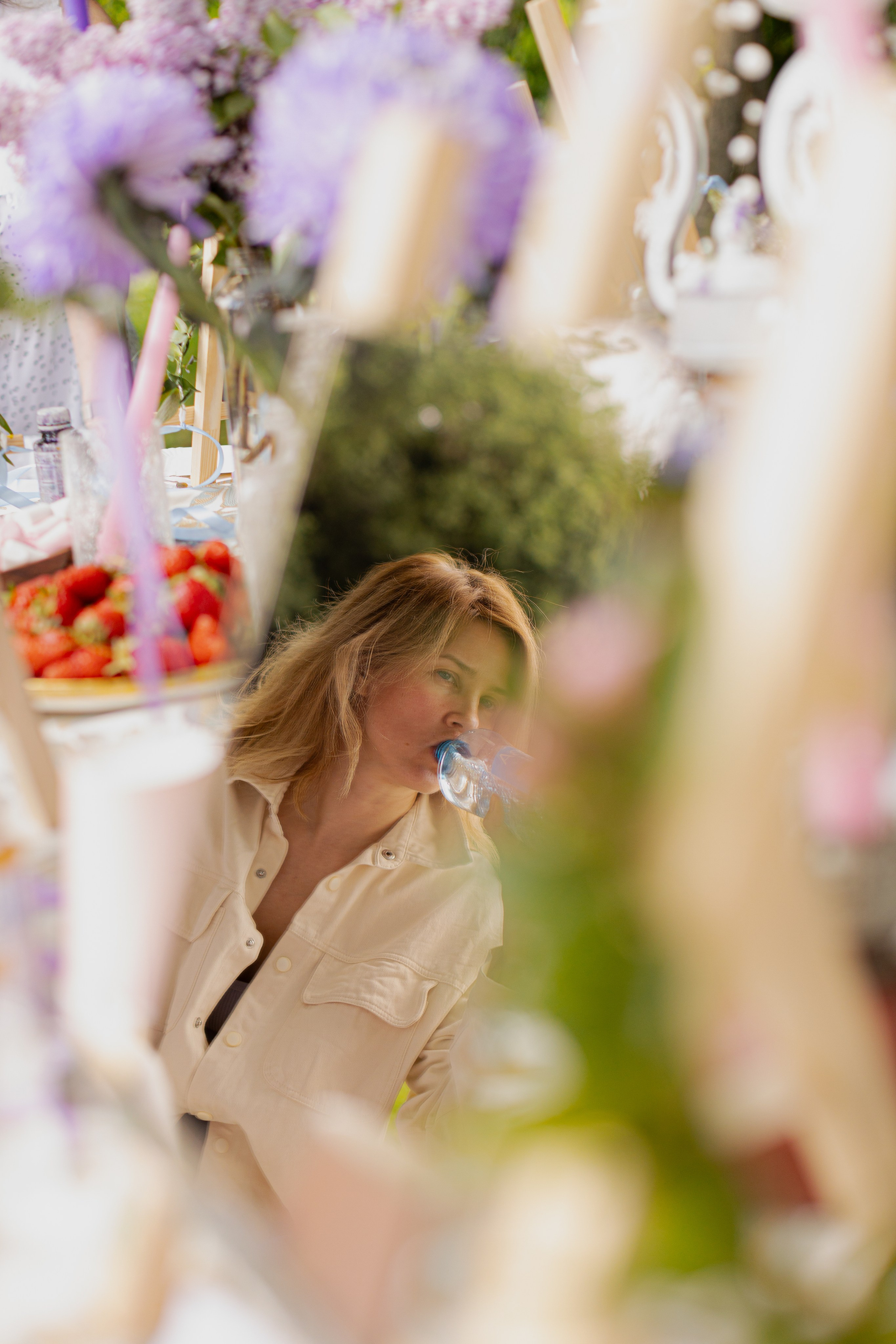 Мк Сирень на зеркале (девичник в парке). Анастасия Ракчеева Художник