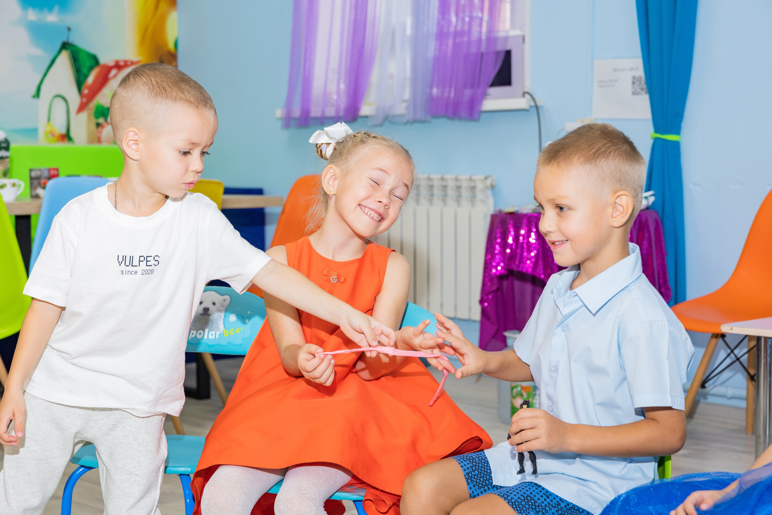 День Рождение в детском центре Качели. Выпускные альбомы во Владивостоке