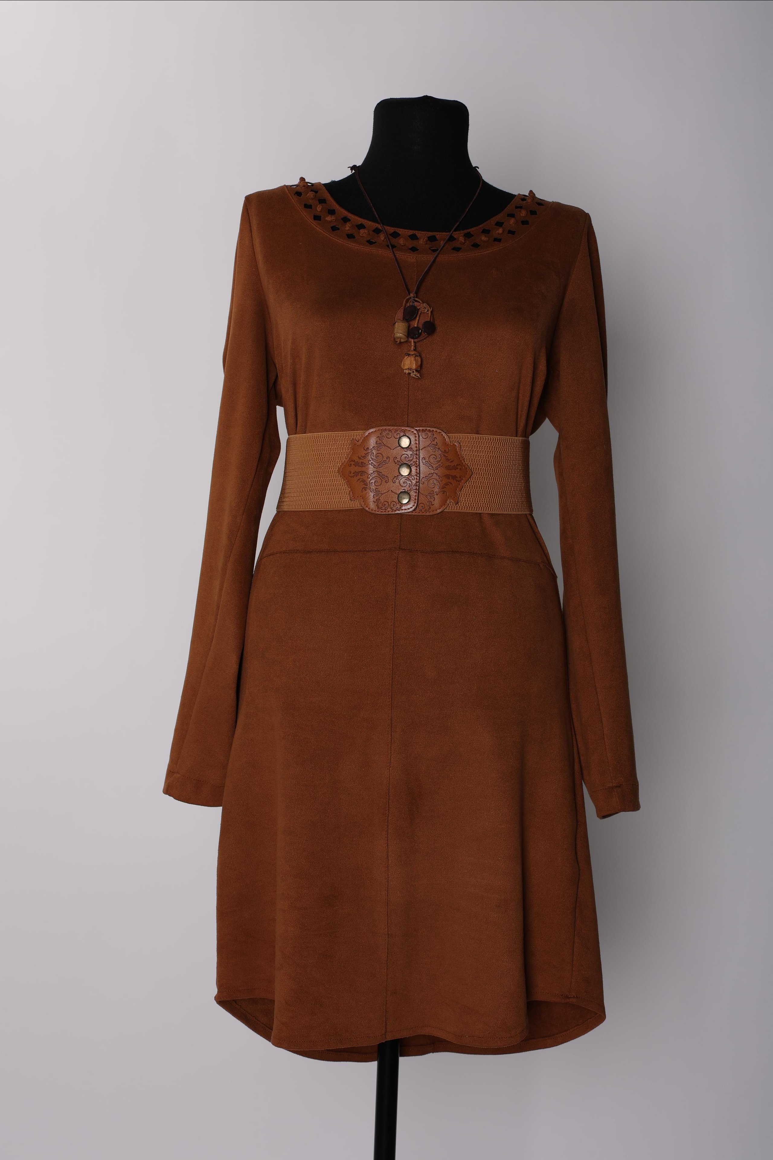 Карнавальные костюмы, вечерние и свадебные платья аренда посуточно, прокат в Жуковском. Фотограф для маркетплейсов, фотоуслуги в Жуковском Татьяна Марсуверских