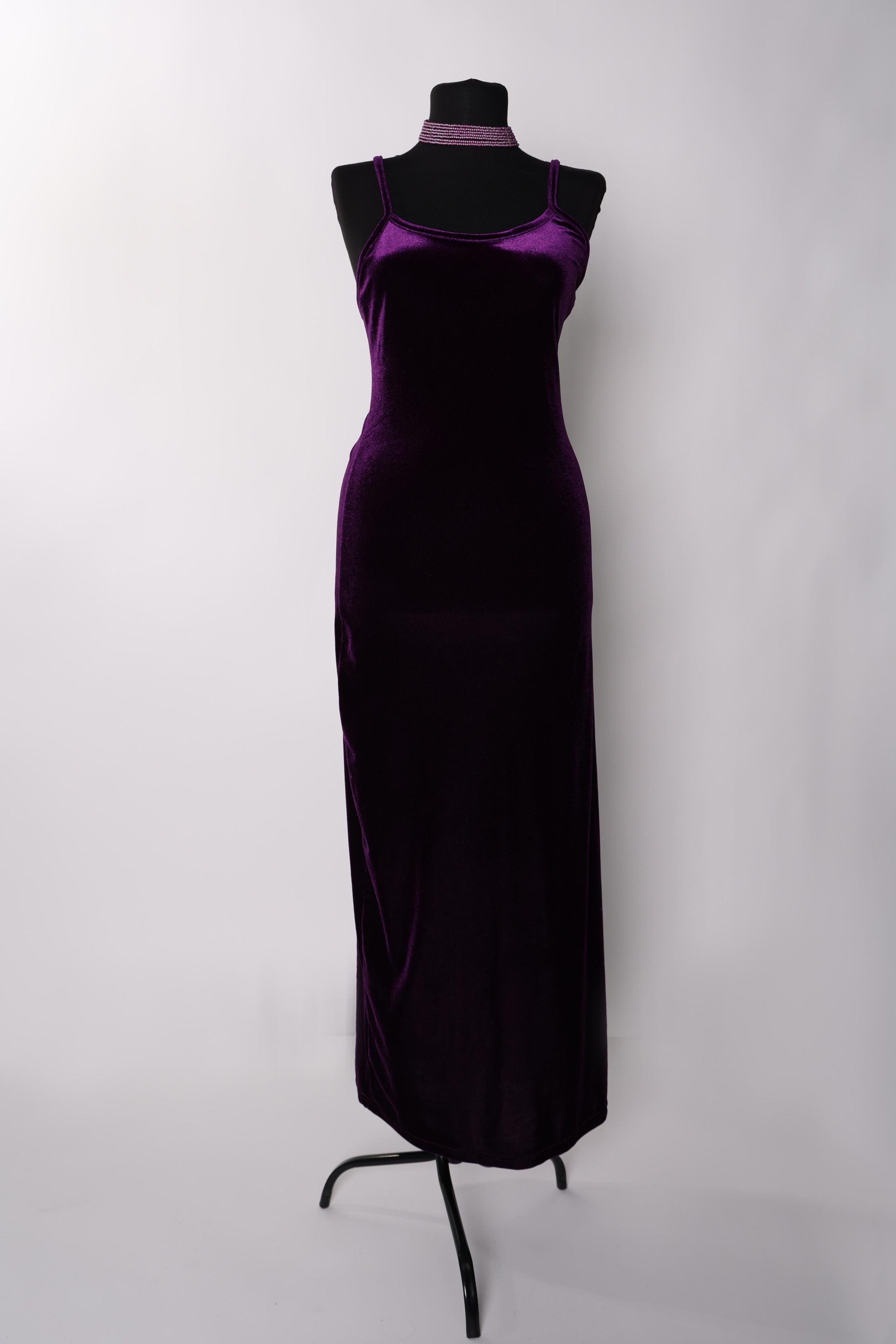 Карнавальные костюмы, вечерние и свадебные платья аренда посуточно, прокат в Жуковском. Фотограф для маркетплейсов, фотоуслуги в Жуковском Татьяна Марсуверских