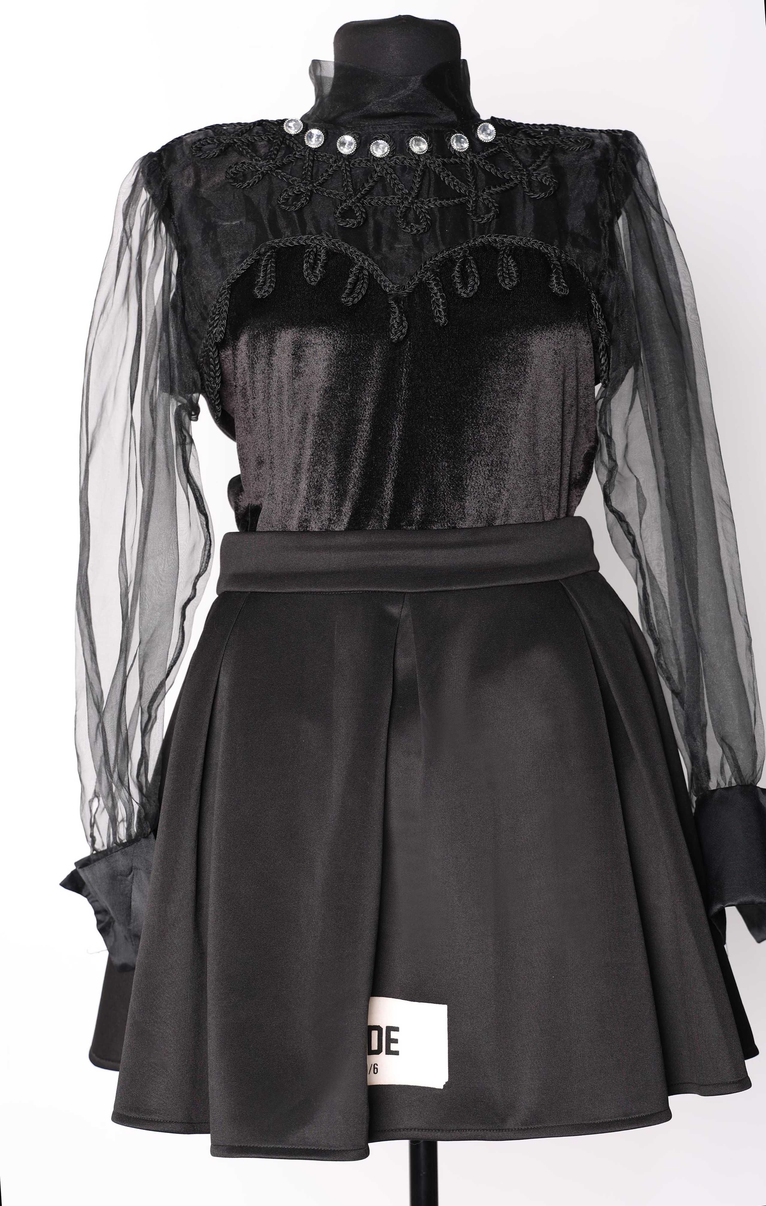 Карнавальные костюмы, вечерние и свадебные платья аренда посуточно, прокат в Жуковском. Фотограф для маркетплейсов, фотоуслуги в Жуковском Татьяна Марсуверских