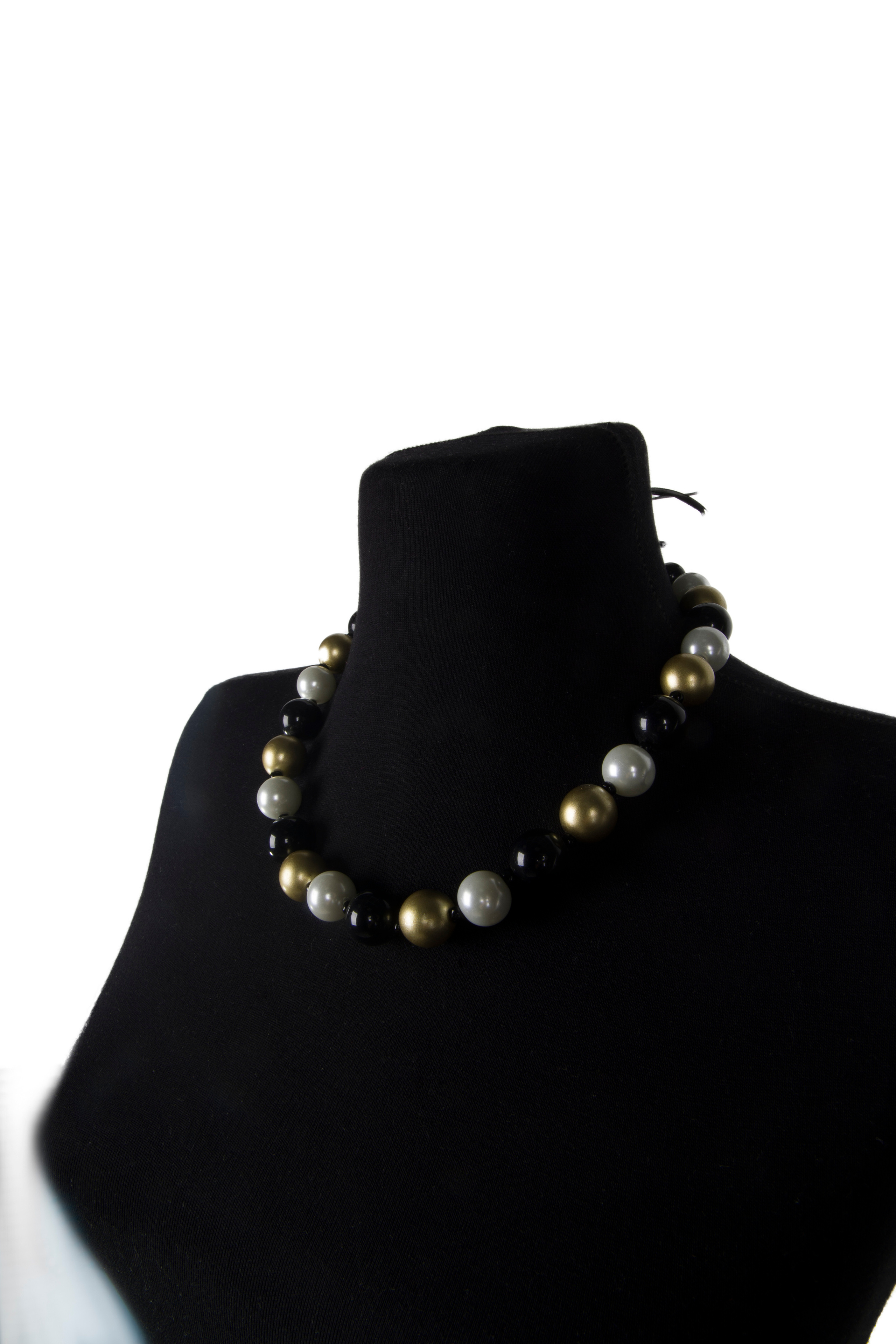 Карнавальные костюмы, вечерние и свадебные платья аренда посуточно, прокат в Жуковском. Одежда для фотосессий, аксессуары. Фотограф для маркетплейсов, фотоуслуги в Жуковском Татьяна Марсуверских