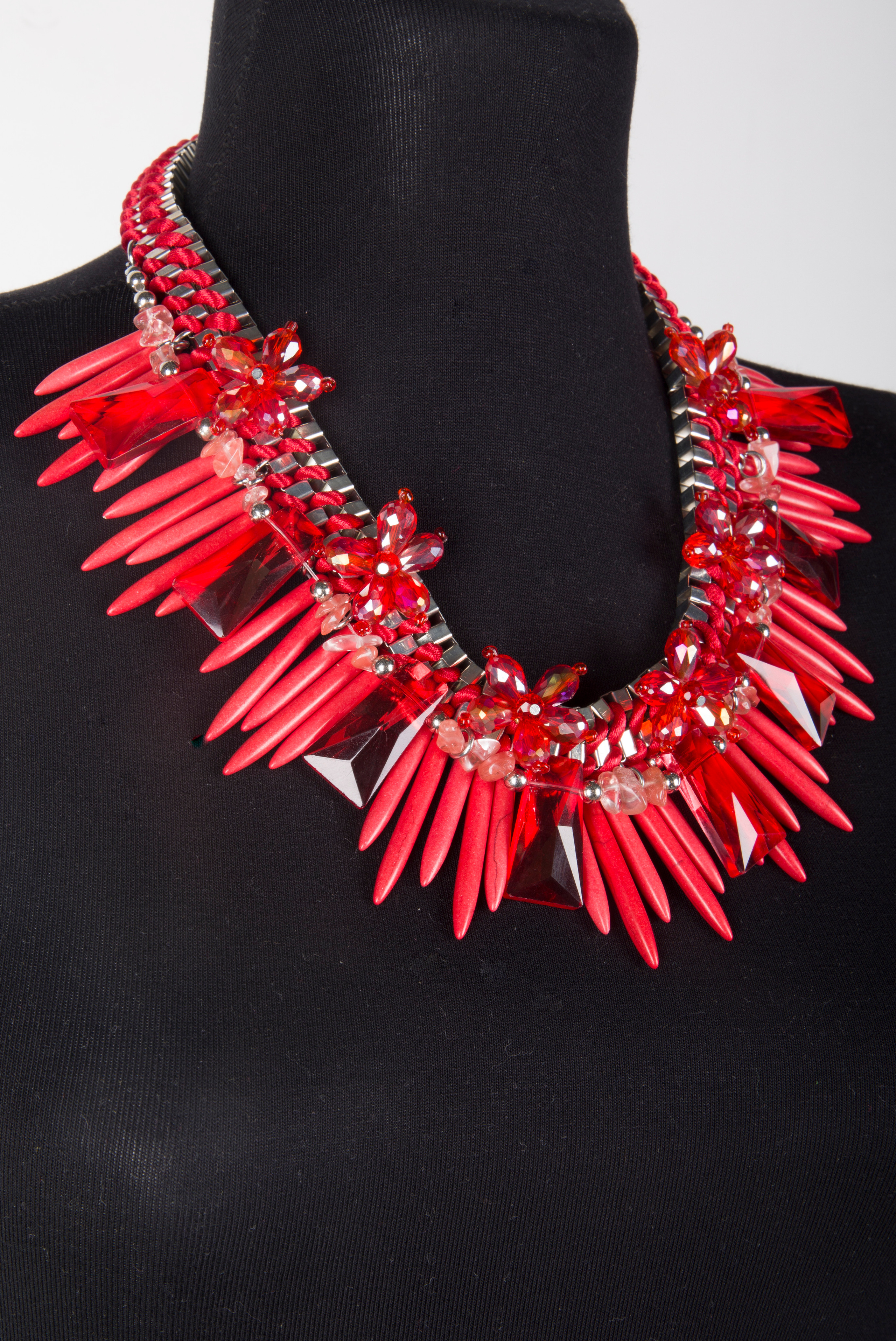 Карнавальные костюмы, вечерние и свадебные платья аренда посуточно, прокат в Жуковском. Одежда для фотосессий, аксессуары. Фотограф для маркетплейсов, фотоуслуги в Жуковском Татьяна Марсуверских