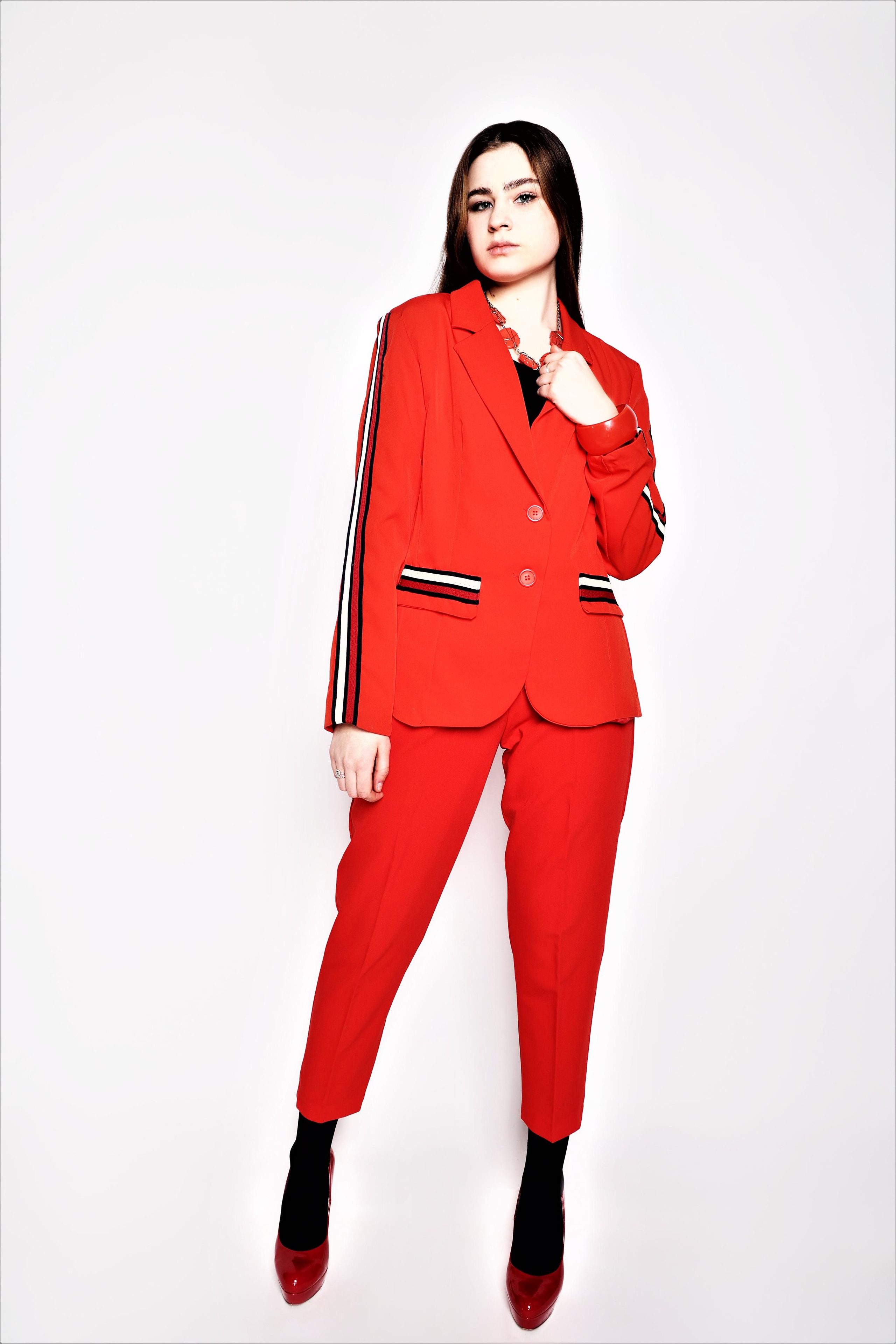 Карнавальные костюмы, вечерние и свадебные платья аренда посуточно, прокат в Жуковском. Одежда для фотосессий, аксессуары. Фотограф для маркетплейсов, фотоуслуги в Жуковском Татьяна Марсуверских