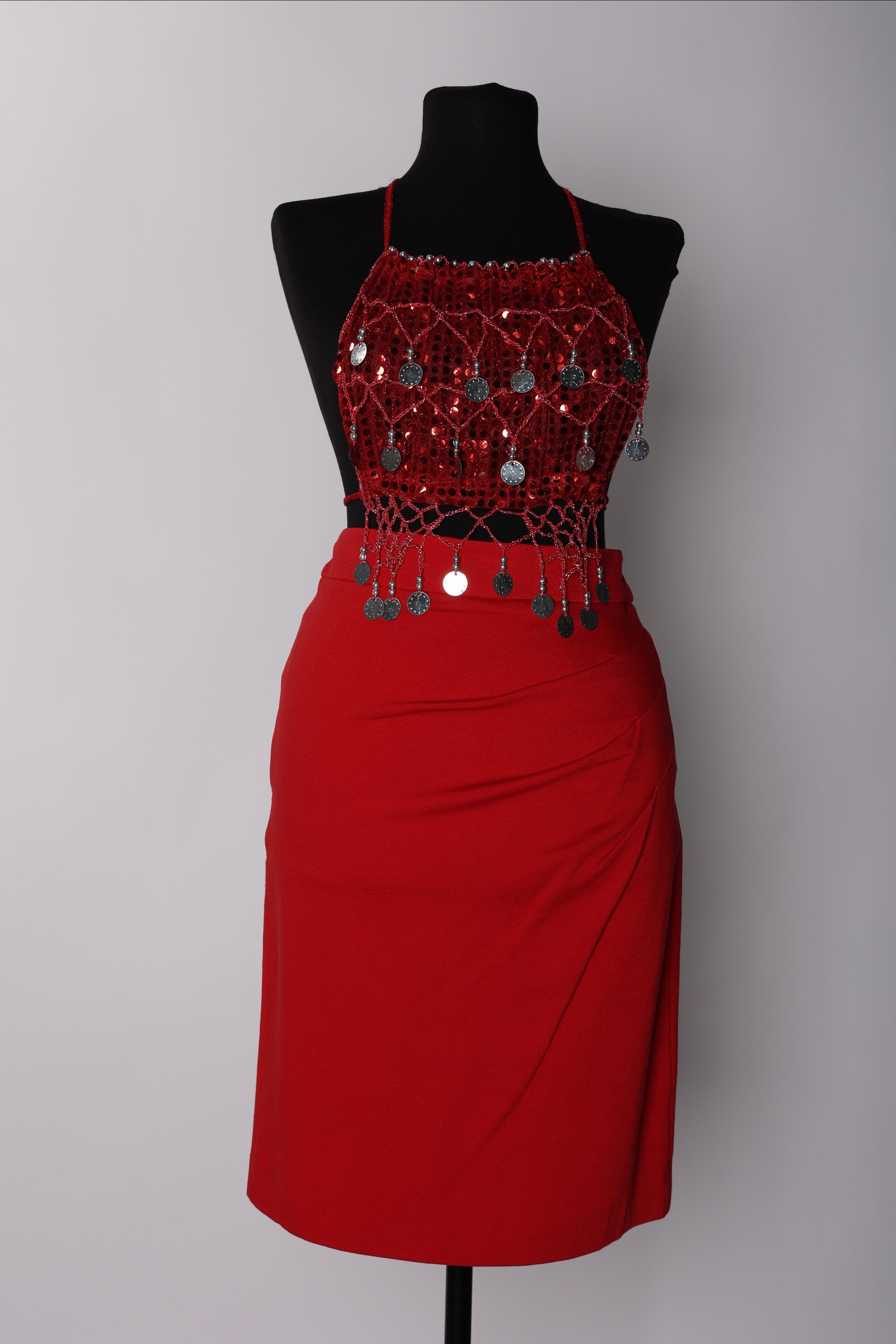 Карнавальные костюмы, вечерние и свадебные платья, юбки, прокат в Жуковском. Фотограф для маркетплейсов, фотоуслуги в Жуковском Татьяна Марсуверских