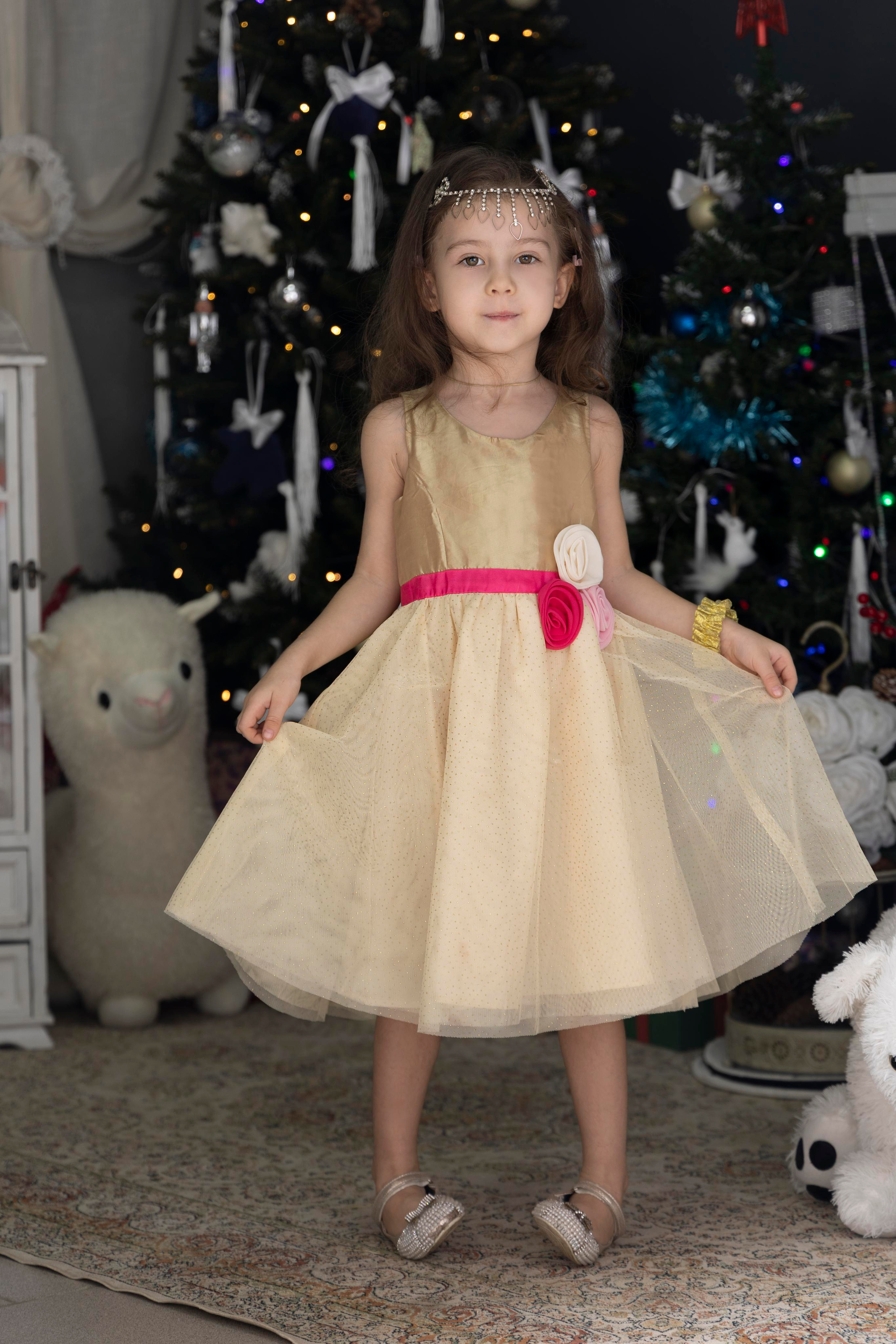 Карнавальные костюмы, вечерние и свадебные платья аренда посуточно, прокат в Жуковском. Одежда для фотосессий, аксессуары. Фотограф для маркетплейсов, фотоуслуги в Жуковском Татьяна Марсуверских