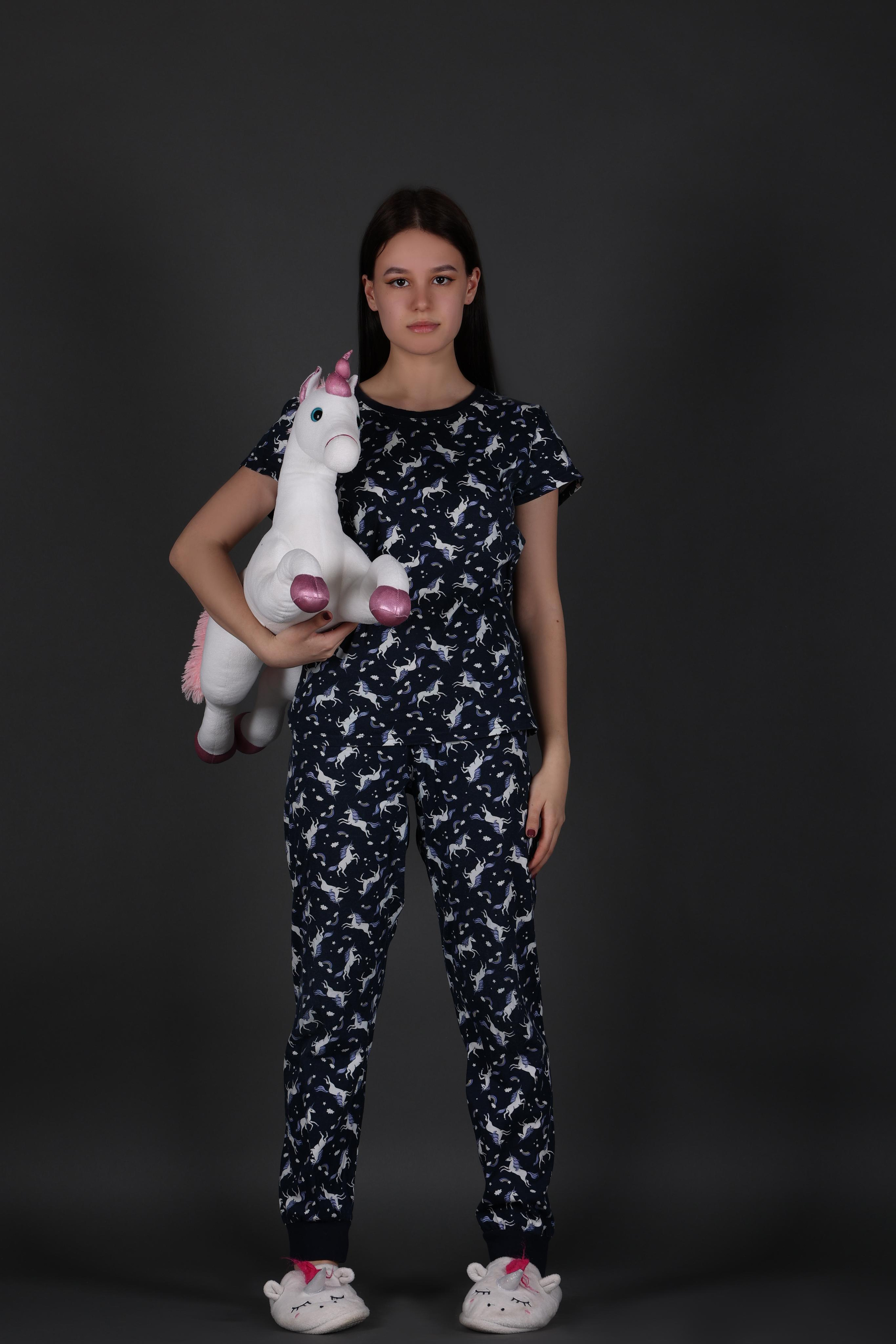 Карнавальные костюмы, вечерние и свадебные платья аренда посуточно, прокат в Жуковском. Одежда для фотосессий. Фотограф для маркетплейсов, фотоуслуги в Жуковском Татьяна Марсуверских