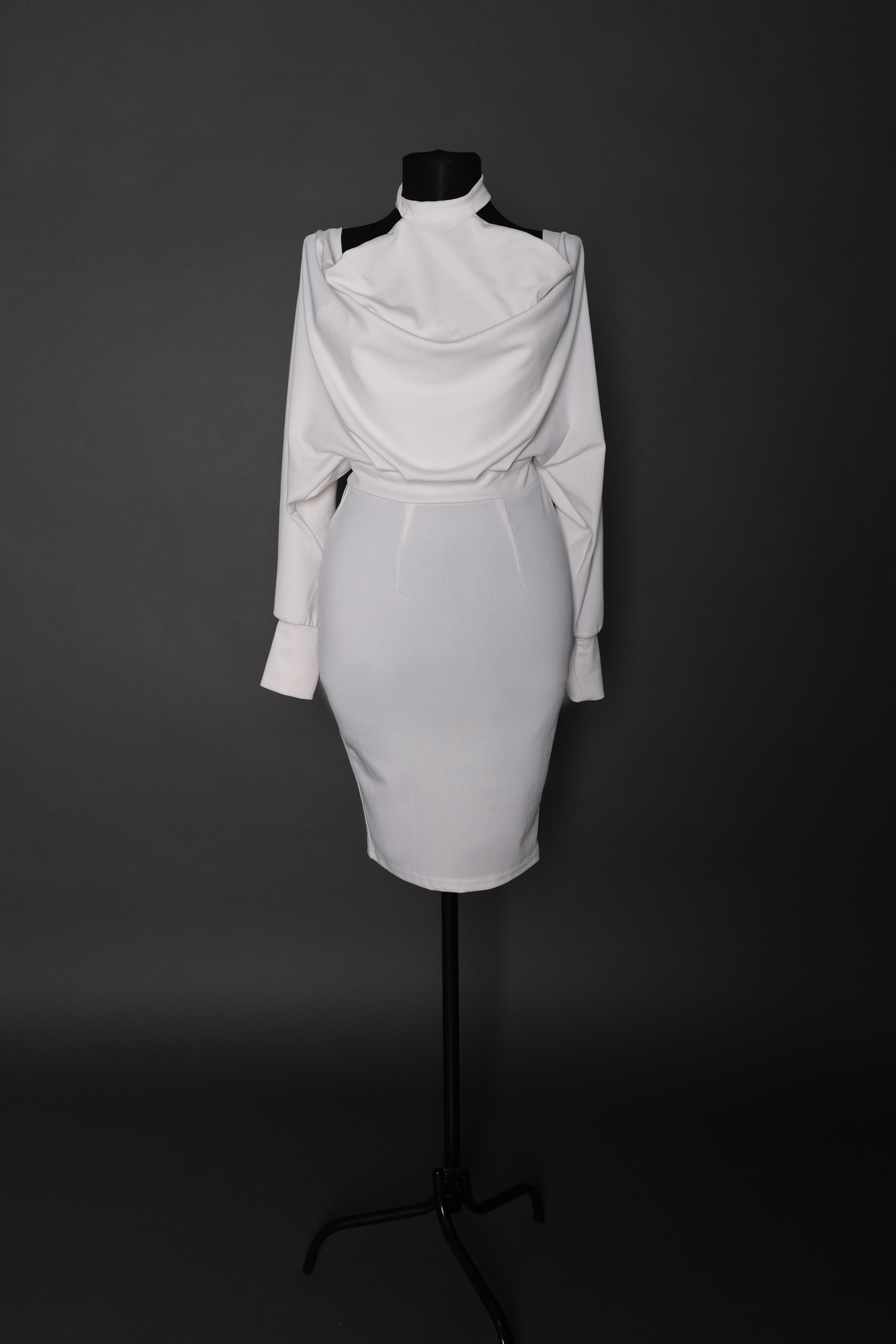 Карнавальные костюмы, вечерние и свадебные платья аренда посуточно, прокат в Жуковском. Фотограф для маркетплейсов, фотоуслуги в Жуковском Татьяна Марсуверских