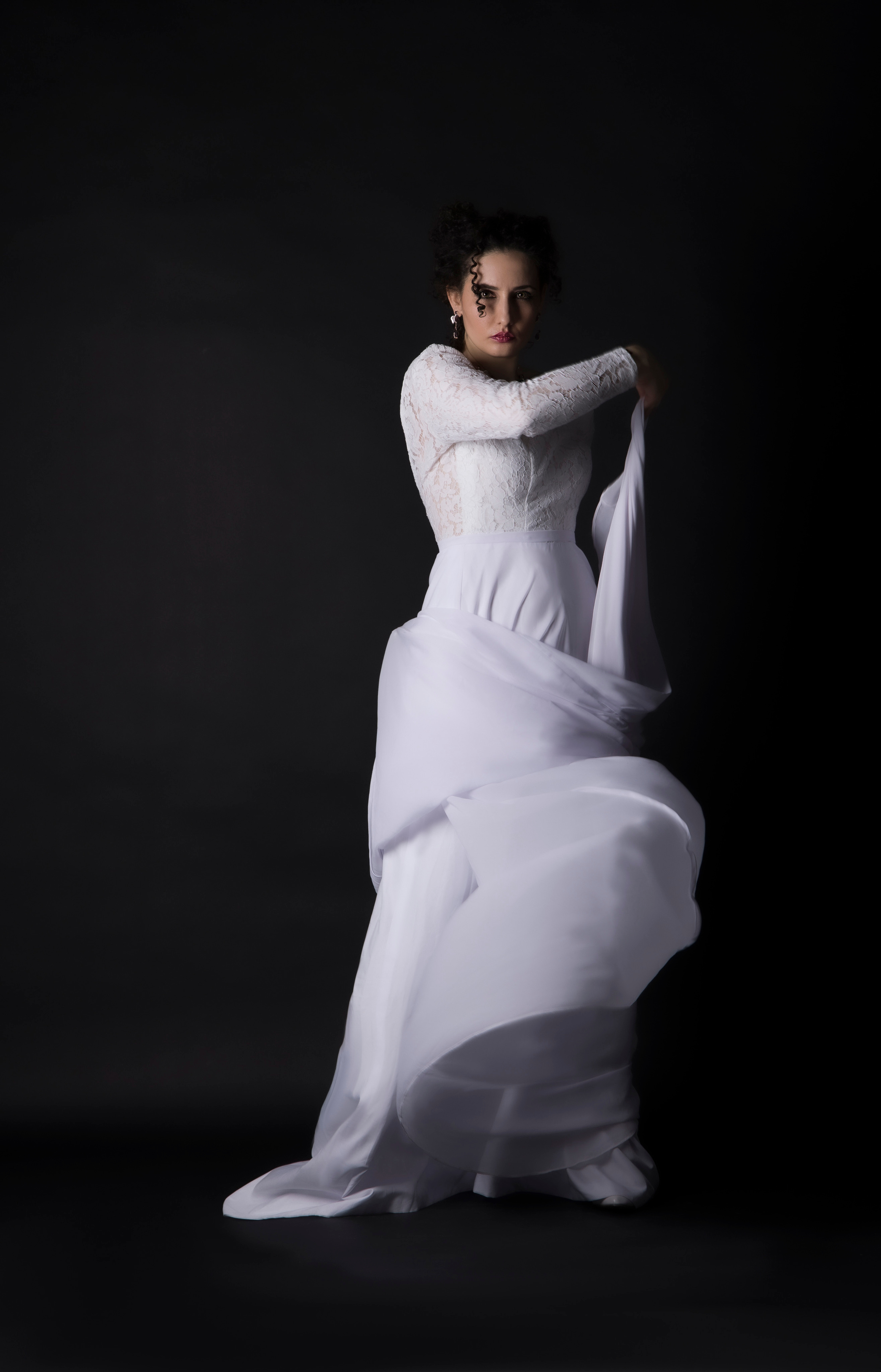 Карнавальные костюмы, вечерние и свадебные платья аренда посуточно, прокат в Жуковском. Фотограф для маркетплейсов, фотоуслуги в Жуковском Татьяна Марсуверских