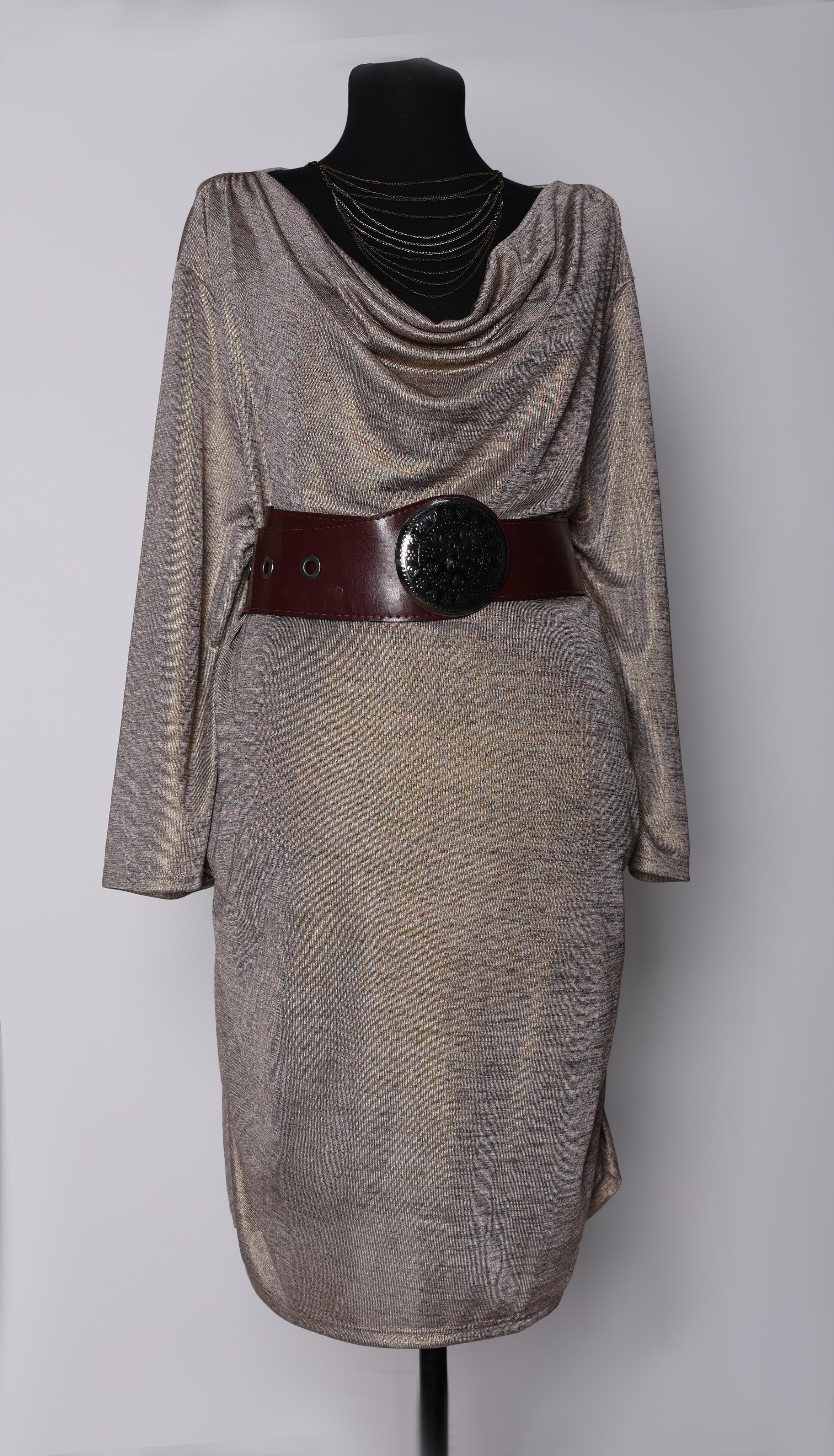 Карнавальные костюмы, вечерние и свадебные платья аренда посуточно, прокат в Жуковском. Фотограф для маркетплейсов, фотоуслуги в Жуковском Татьяна Марсуверских