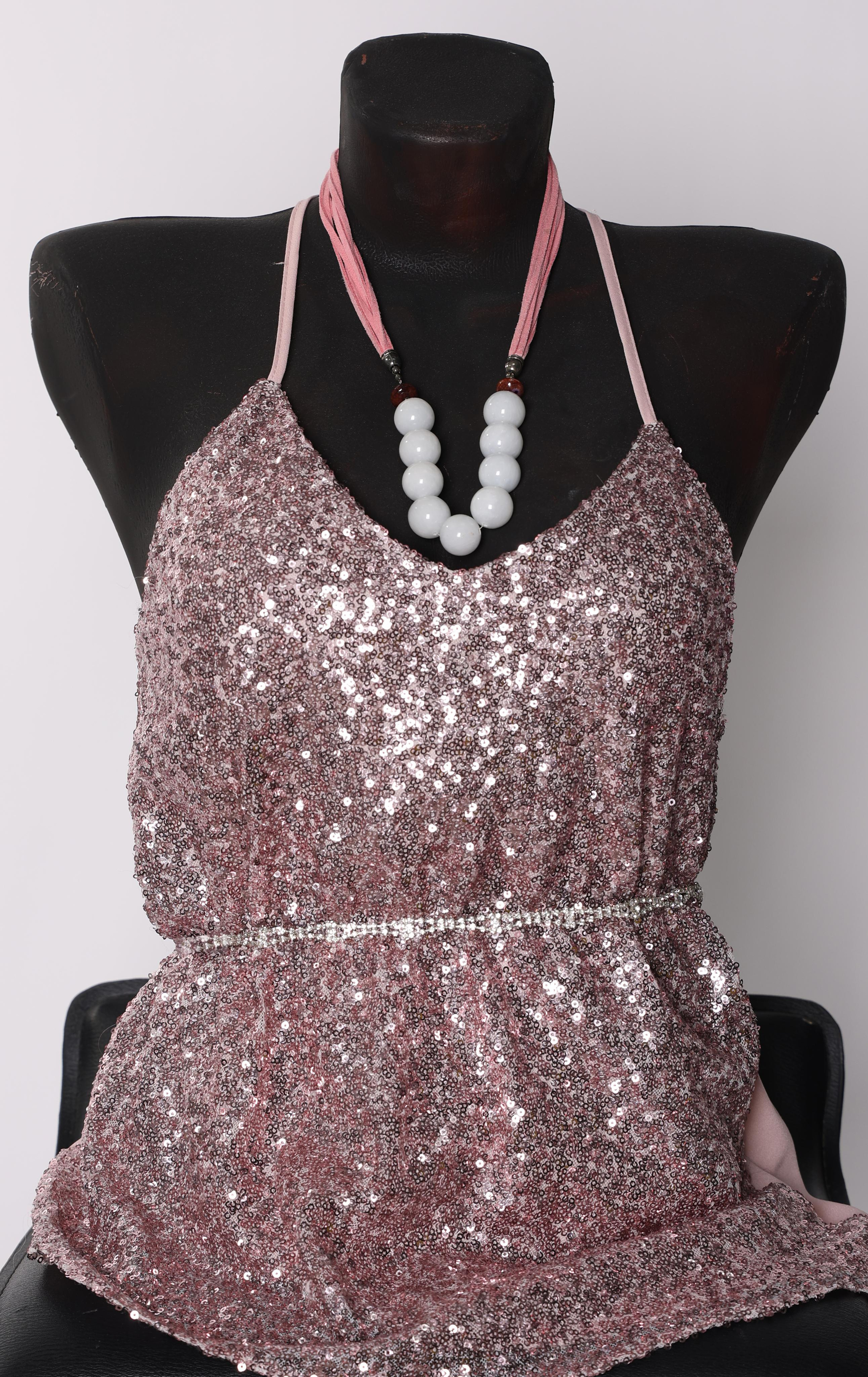 Карнавальные костюмы, вечерние и свадебные платья аренда посуточно, прокат в Жуковском. Фотограф для маркетплейсов, фотоуслуги в Жуковском Татьяна Марсуверских