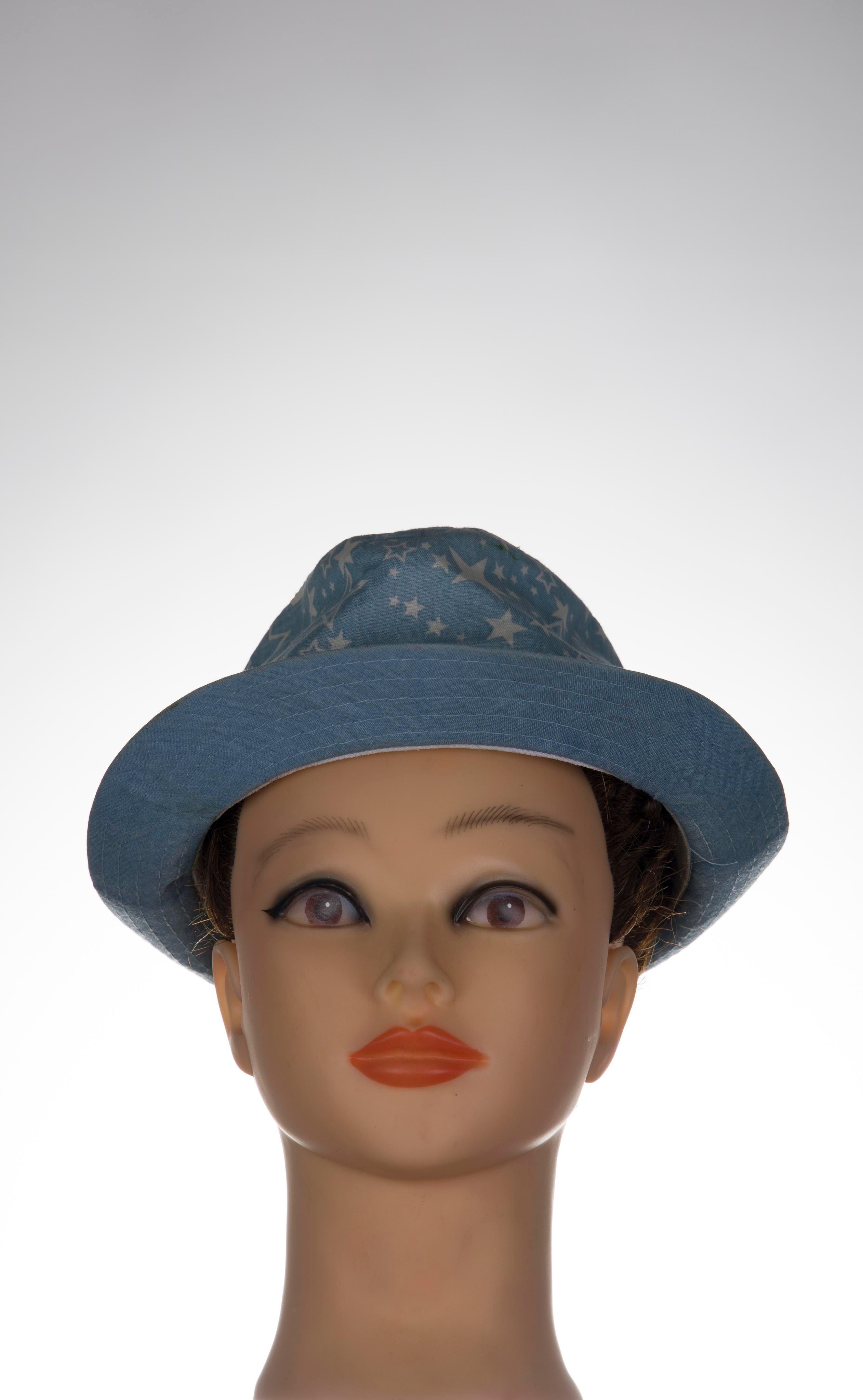 Карнавальные костюмы, вечерние и свадебные платья аренда посуточно, прокат в Жуковском. Одежда для фотосессий, аксессуары. Фотограф для маркетплейсов, фотоуслуги в Жуковском Татьяна Марсуверских