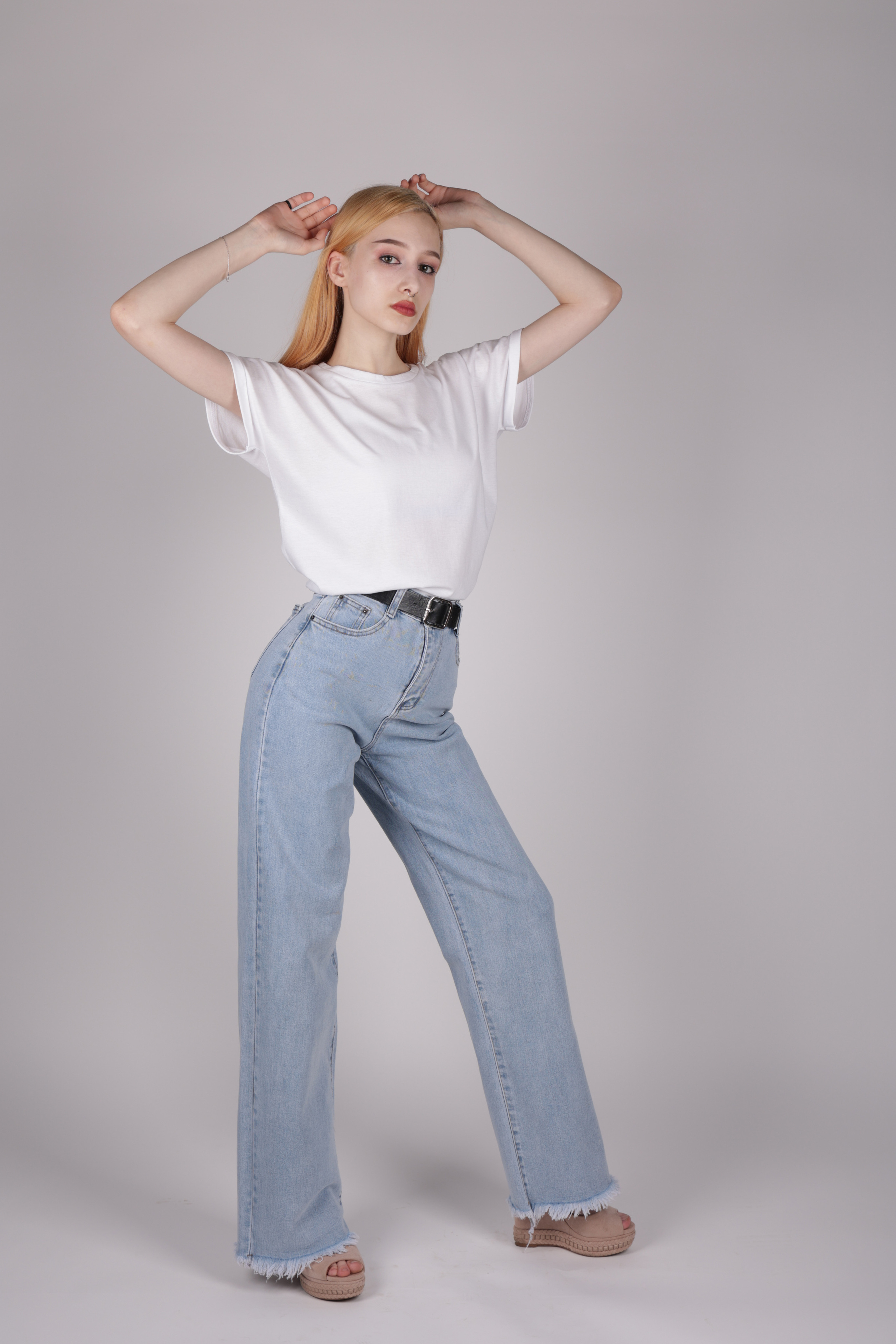 Модели для съёмок товаров на маркетплейсах. Фотограф Татьяна Марсуверских Жуковский. Фотограф для маркетплейсов, фотоуслуги в Жуковском Татьяна Марсуверских