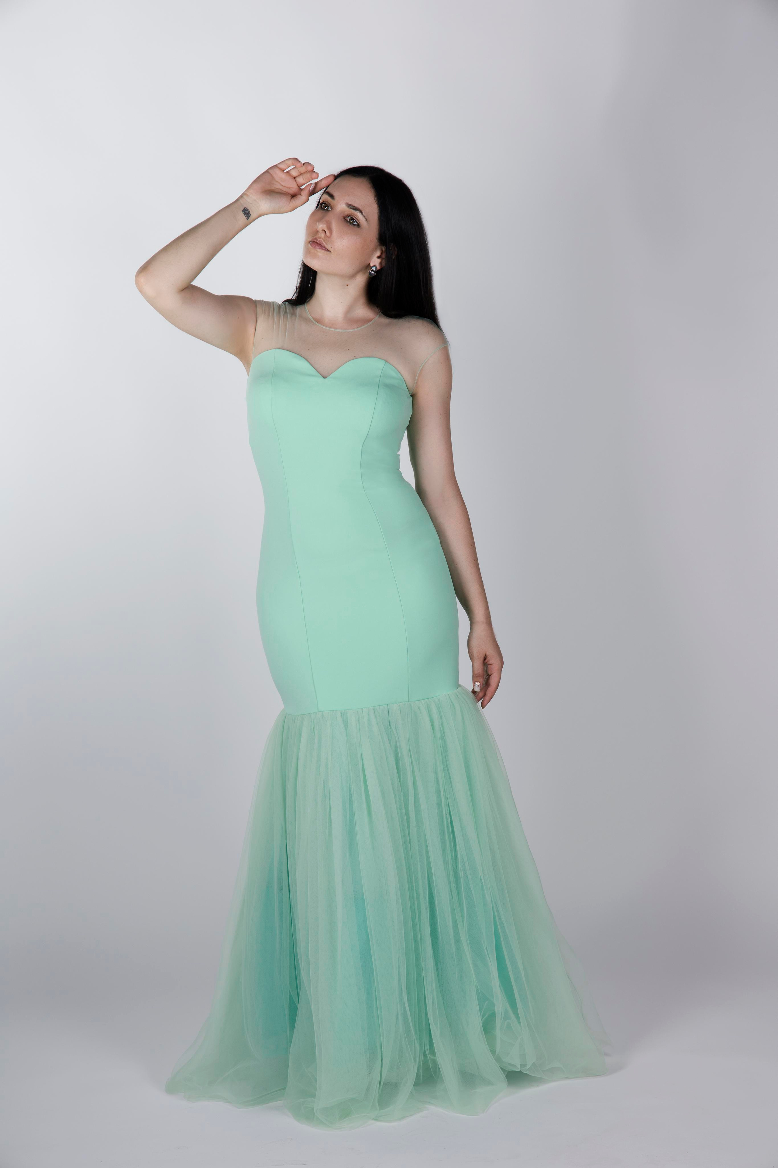 Карнавальные костюмы, вечерние и свадебные платья аренда посуточно, прокат в Жуковском. Фотограф для маркетплейсов, фотоуслуги в Жуковском Татьяна Марсуверских