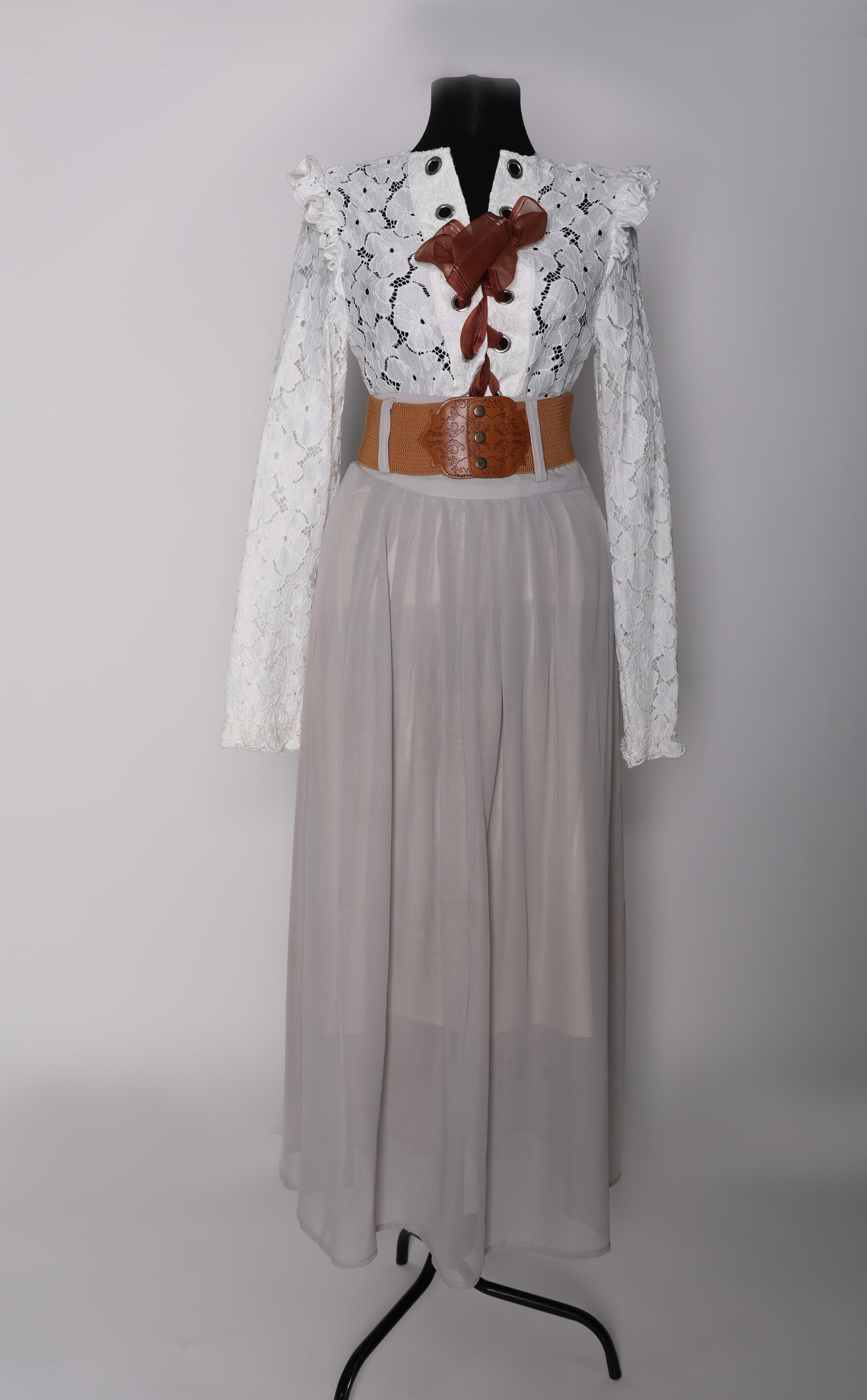 Карнавальные костюмы, вечерние и свадебные платья, юбки, прокат в Жуковском. Фотограф для маркетплейсов, фотоуслуги в Жуковском Татьяна Марсуверских