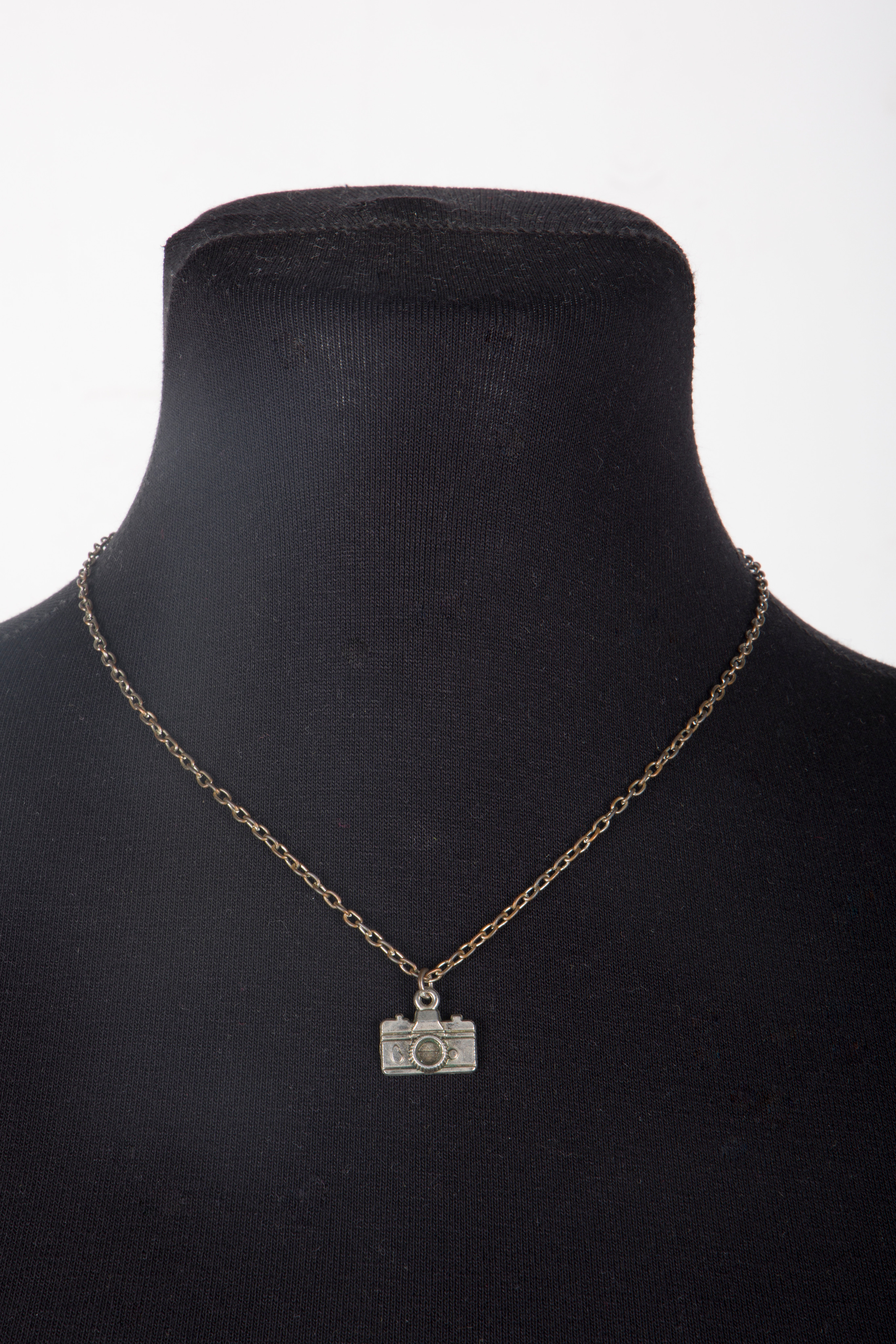 Карнавальные костюмы, вечерние и свадебные платья аренда посуточно, прокат в Жуковском. Одежда для фотосессий, аксессуары. Фотограф для маркетплейсов, фотоуслуги в Жуковском Татьяна Марсуверских