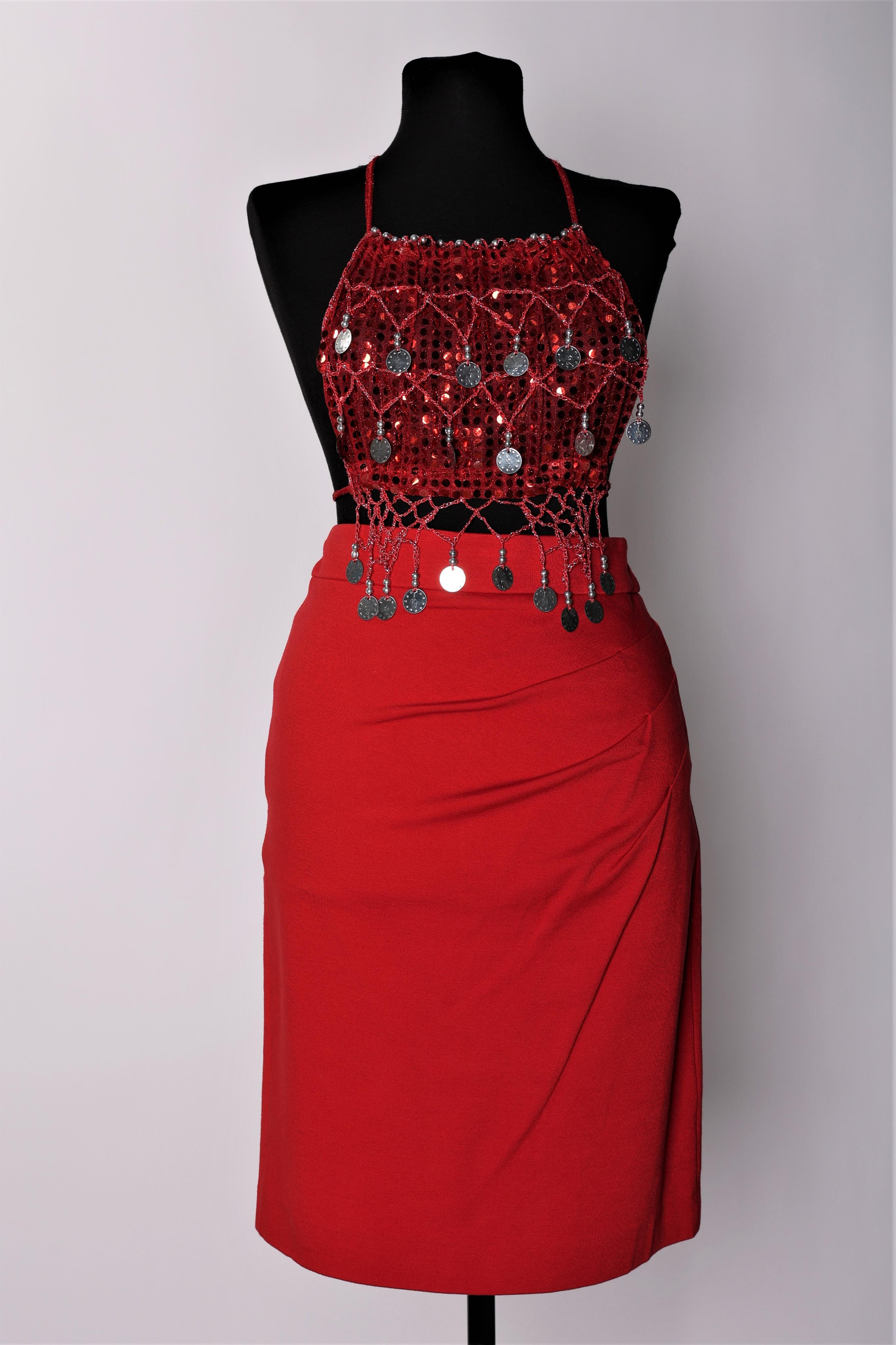 Карнавальные костюмы, вечерние и свадебные платья аренда посуточно, прокат в Жуковском. Фотограф для маркетплейсов, фотоуслуги в Жуковском Татьяна Марсуверских