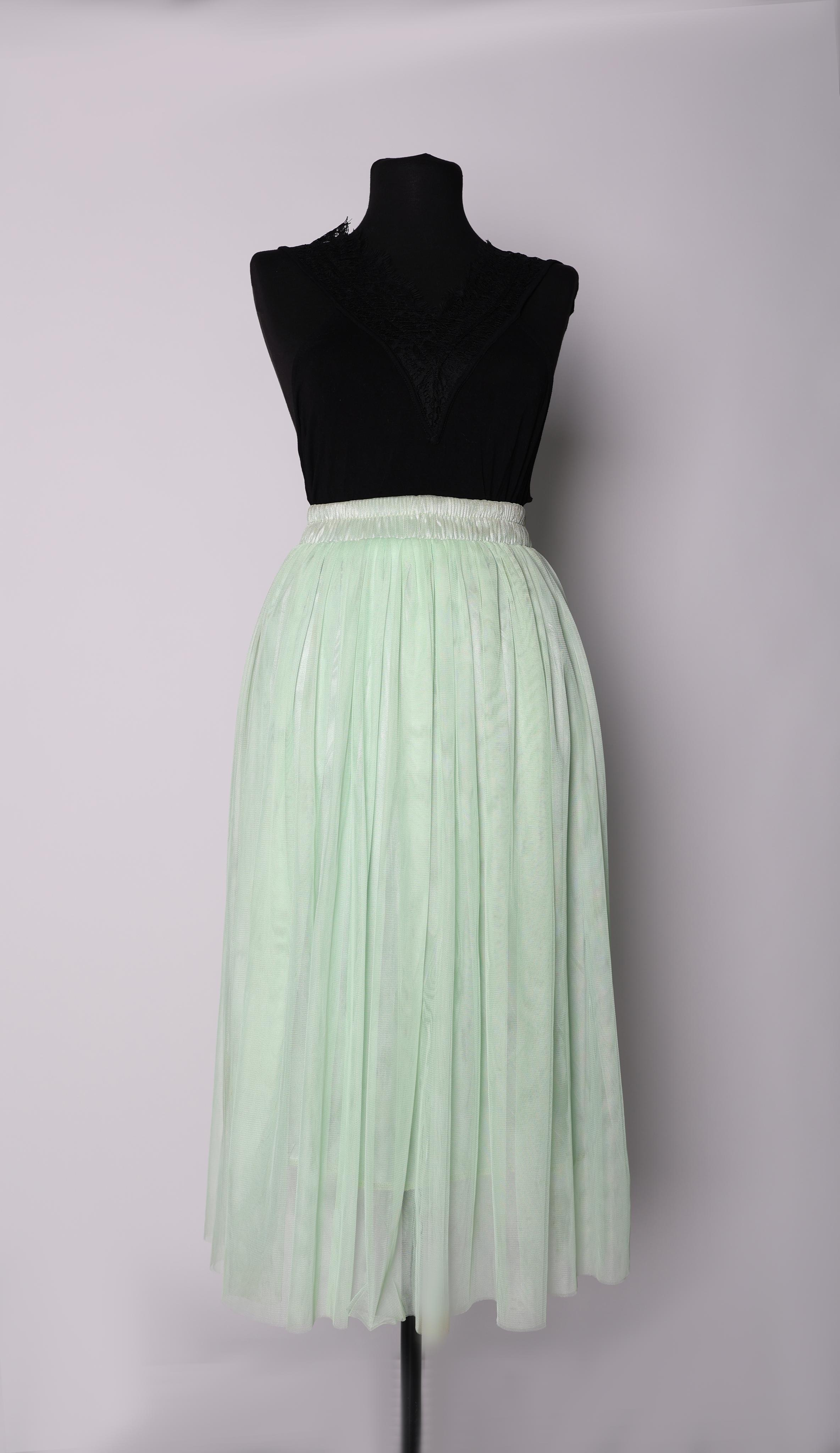 Карнавальные костюмы, вечерние и свадебные платья, юбки, прокат в Жуковском. Фотограф для маркетплейсов, фотоуслуги в Жуковском Татьяна Марсуверских