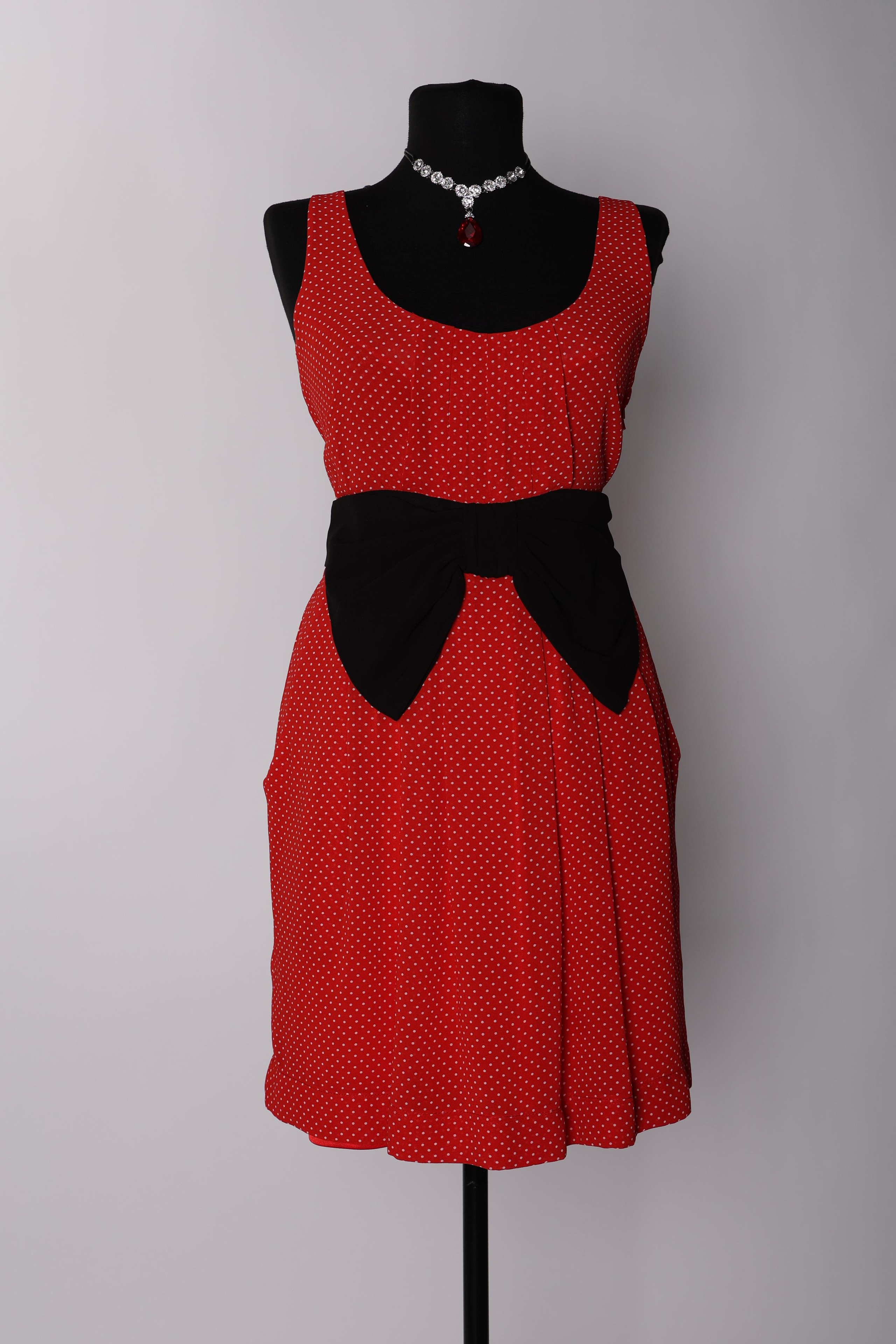 Карнавальные костюмы, вечерние и свадебные платья аренда посуточно, прокат в Жуковском. Фотограф для маркетплейсов, фотоуслуги в Жуковском Татьяна Марсуверских