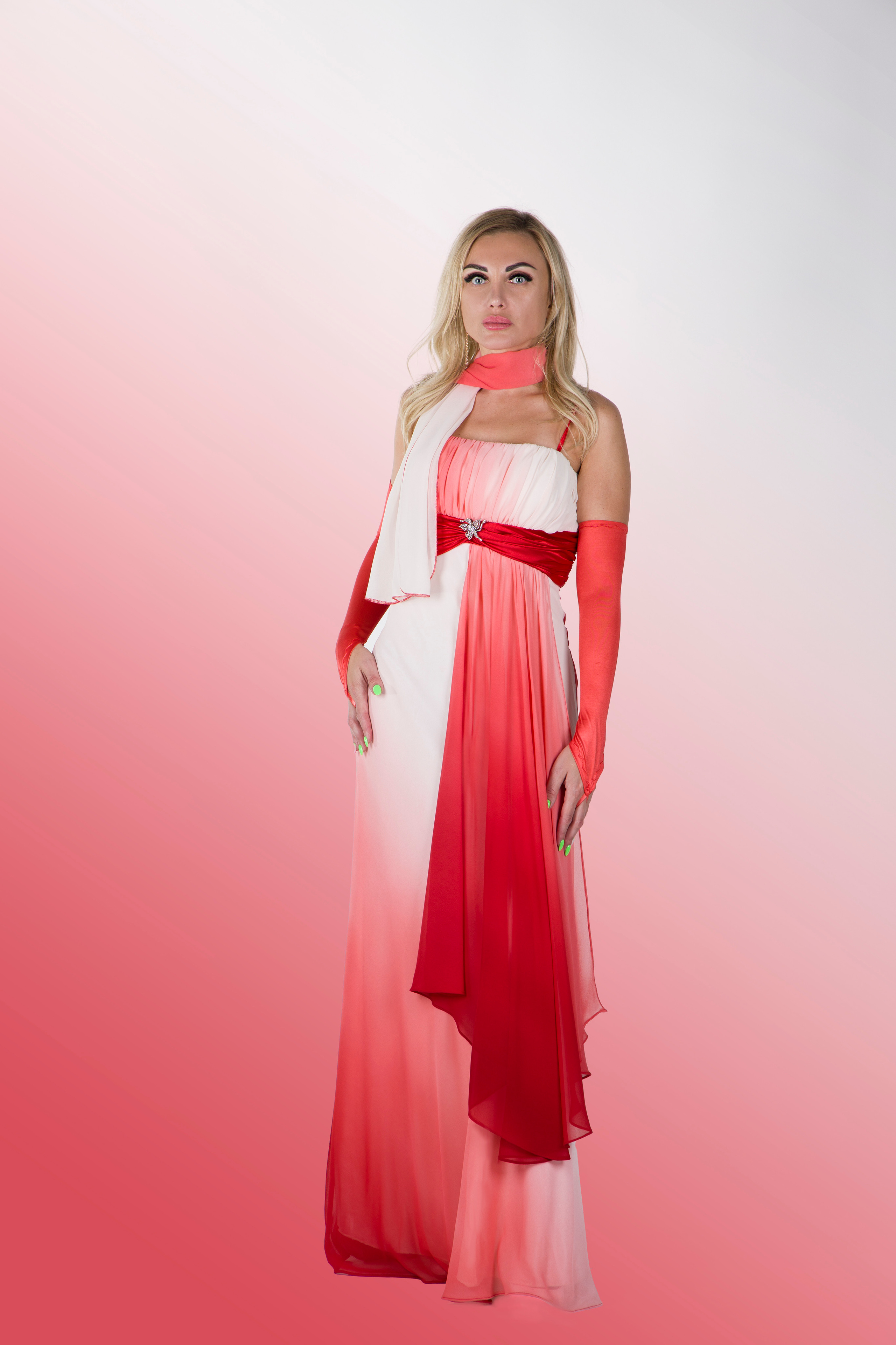 Карнавальные костюмы, вечерние и свадебные платья аренда посуточно, прокат в Жуковском. Фотограф для маркетплейсов, фотоуслуги в Жуковском Татьяна Марсуверских