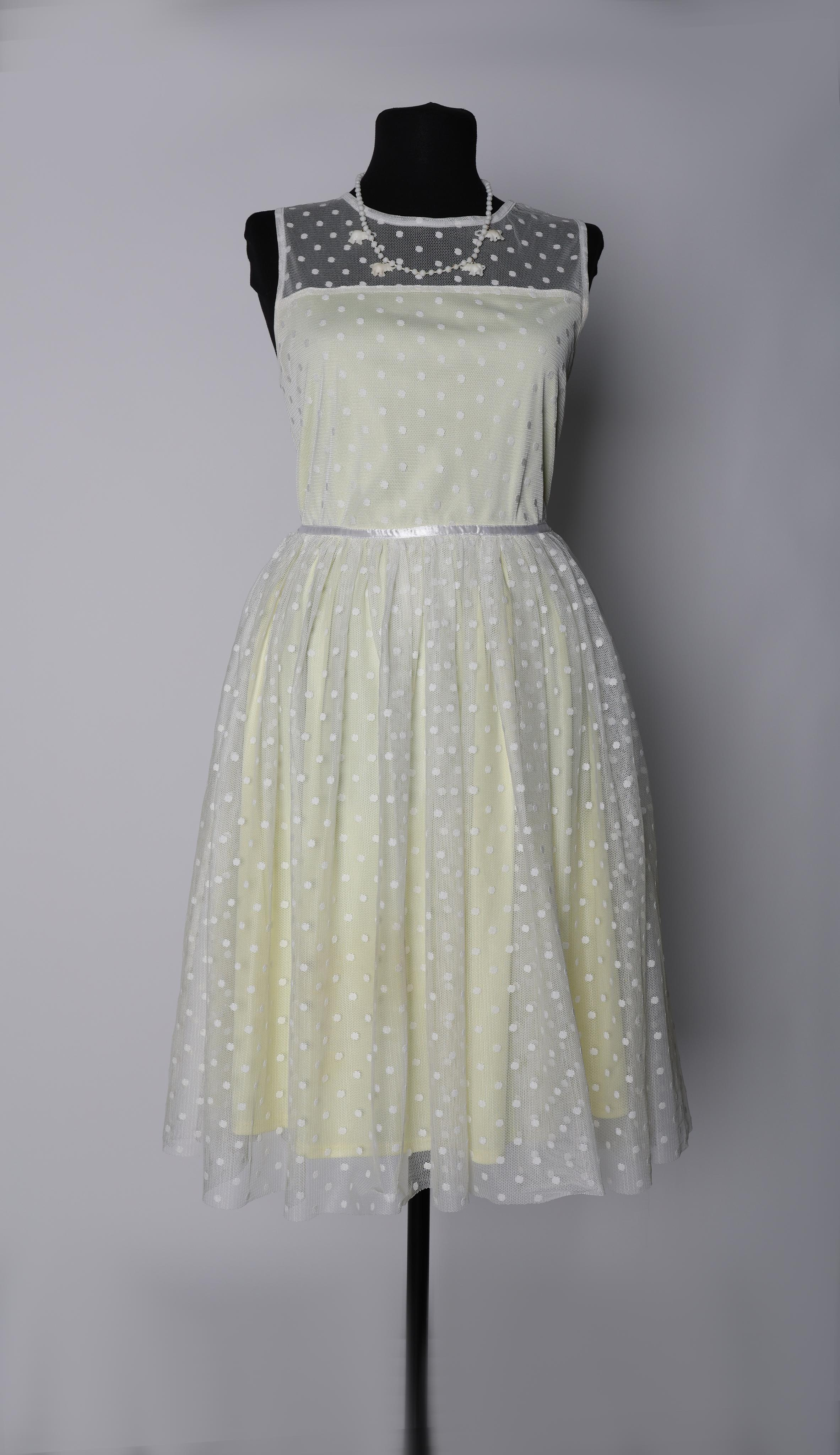 Карнавальные костюмы, вечерние и свадебные платья аренда посуточно, прокат в Жуковском. Фотограф для маркетплейсов, фотоуслуги в Жуковском Татьяна Марсуверских