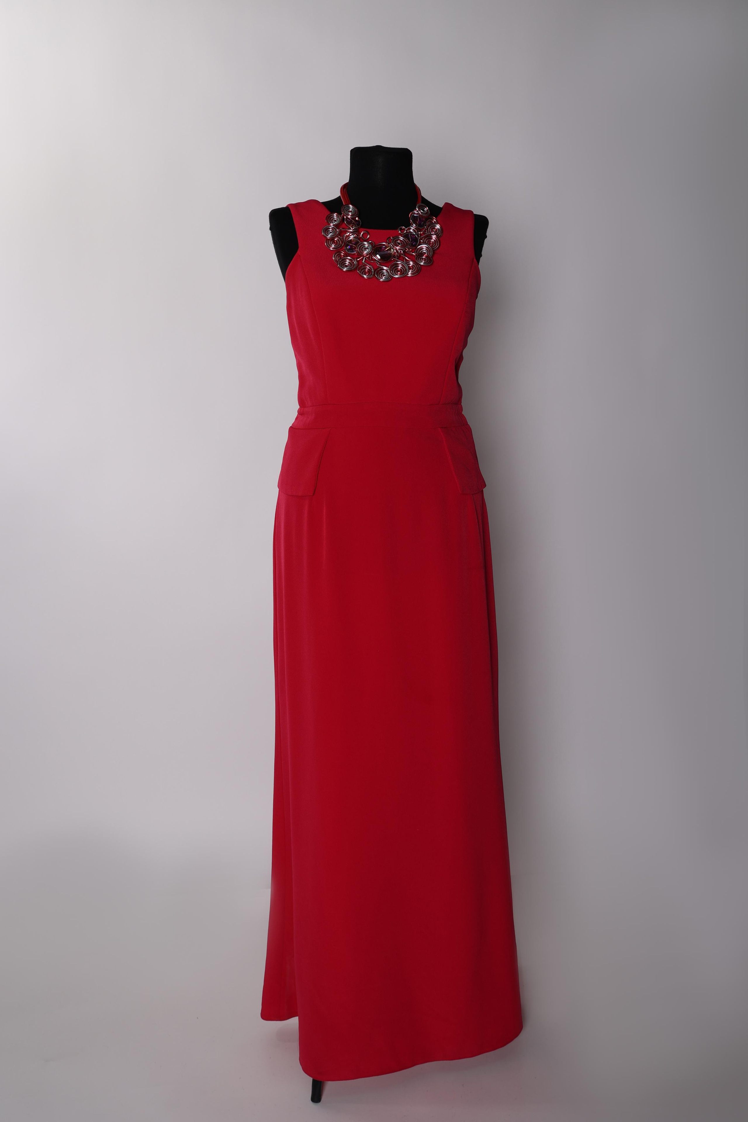 Карнавальные костюмы, вечерние и свадебные платья аренда посуточно, прокат в Жуковском. Фотограф для маркетплейсов, фотоуслуги в Жуковском Татьяна Марсуверских